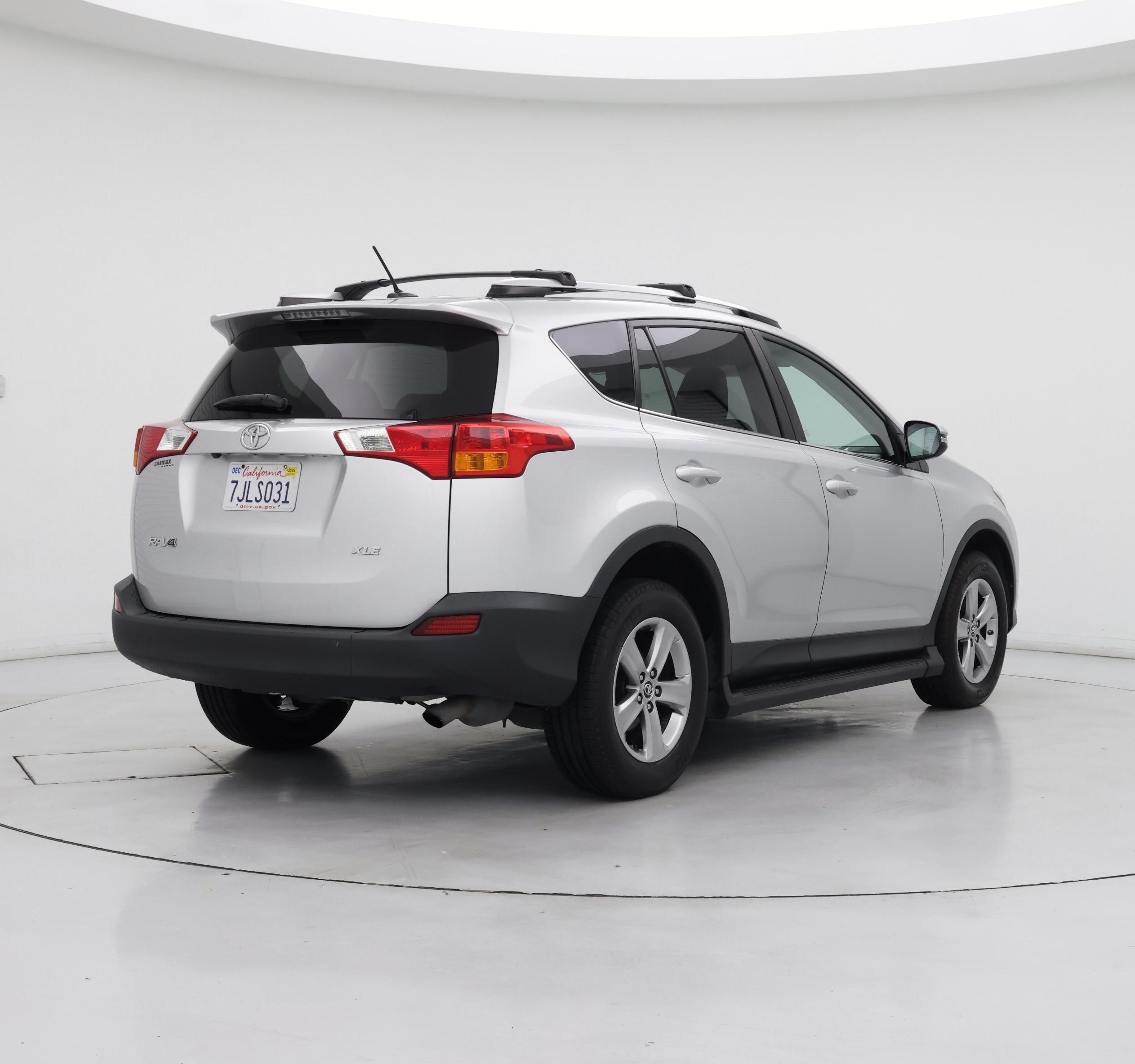 Thumbnail: 2015 Toyota RAV4 - 8