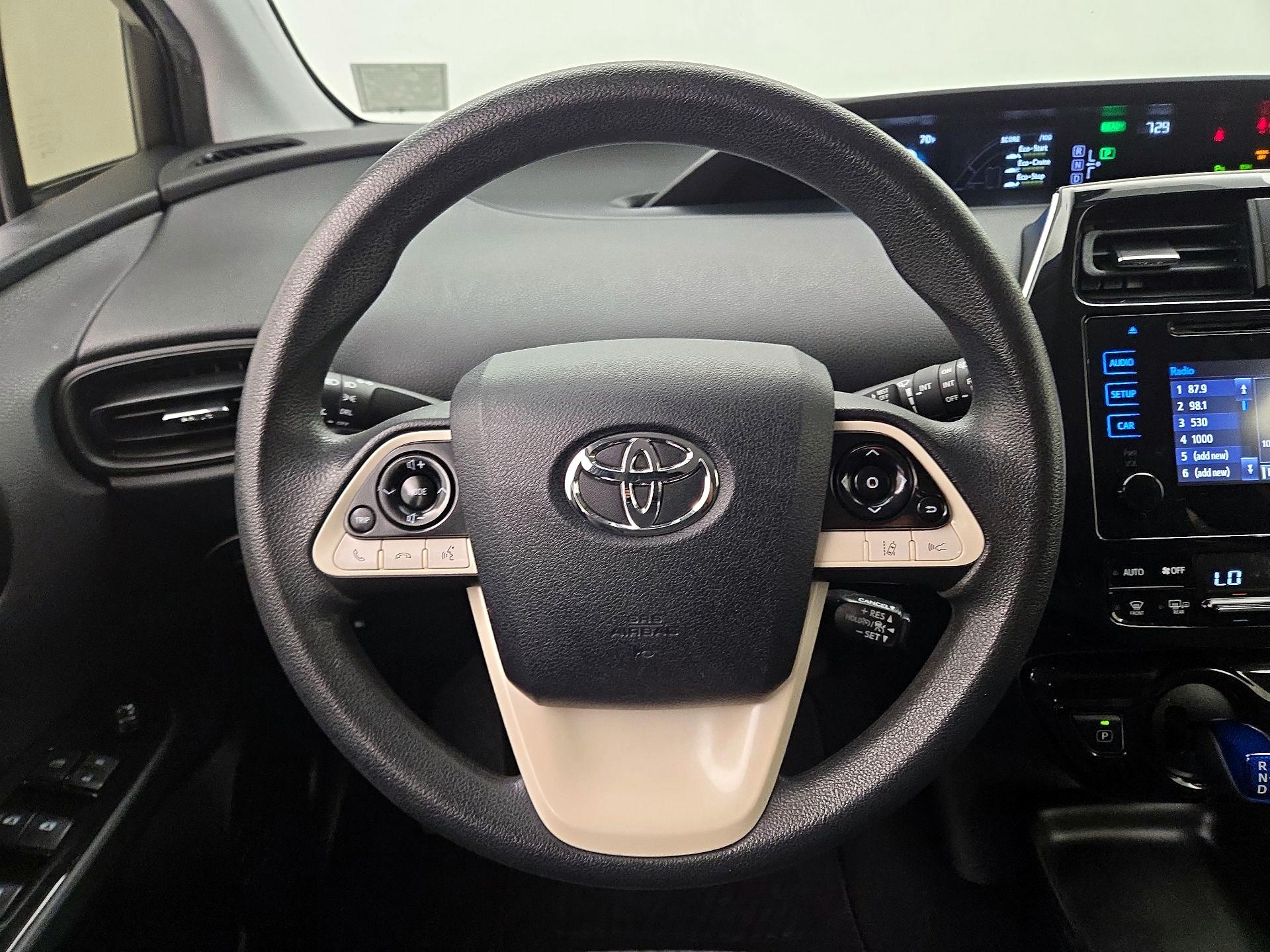 Thumbnail: 2017 Toyota Prius - 10