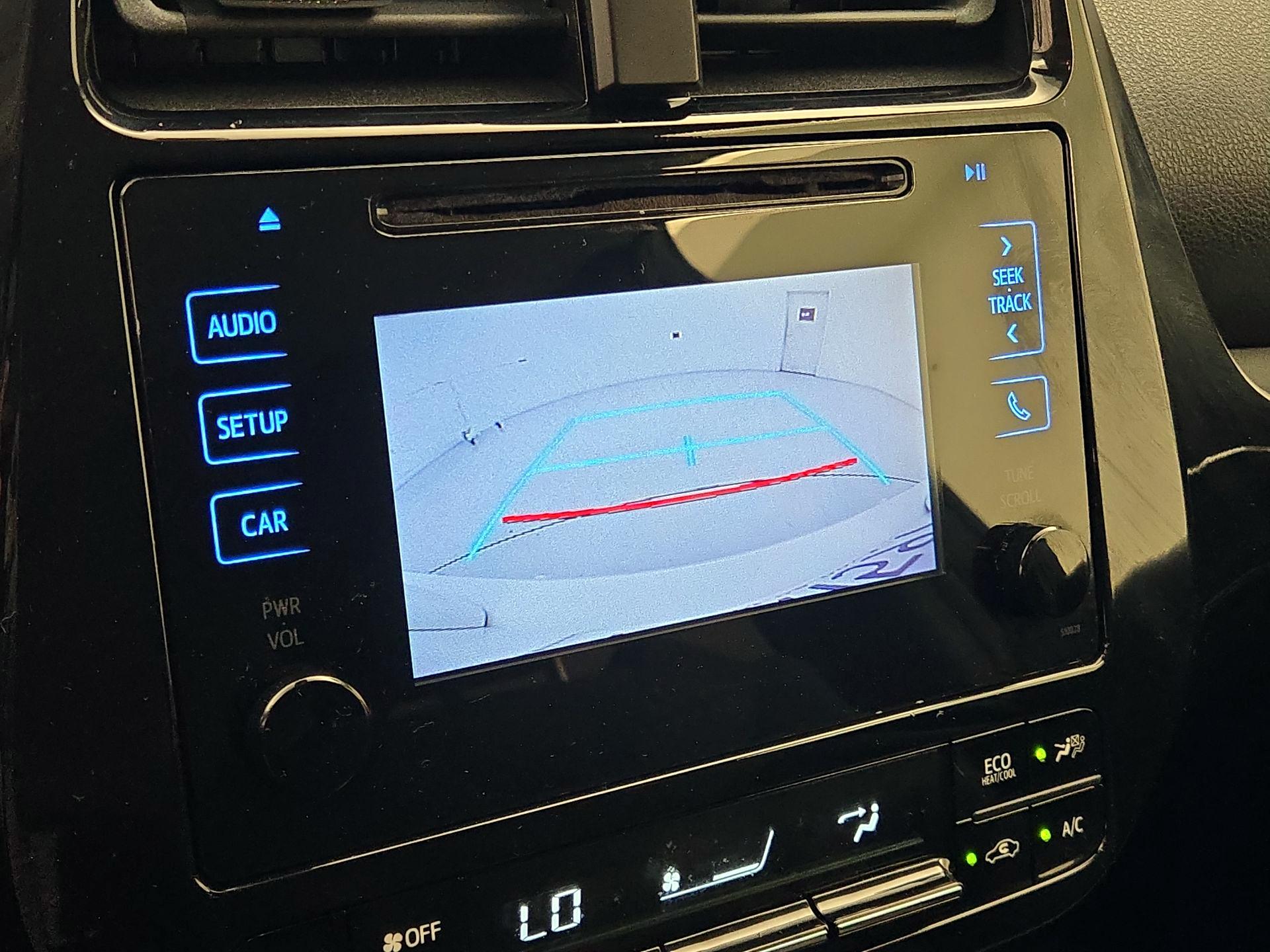 Thumbnail: 2017 Toyota Prius - 14