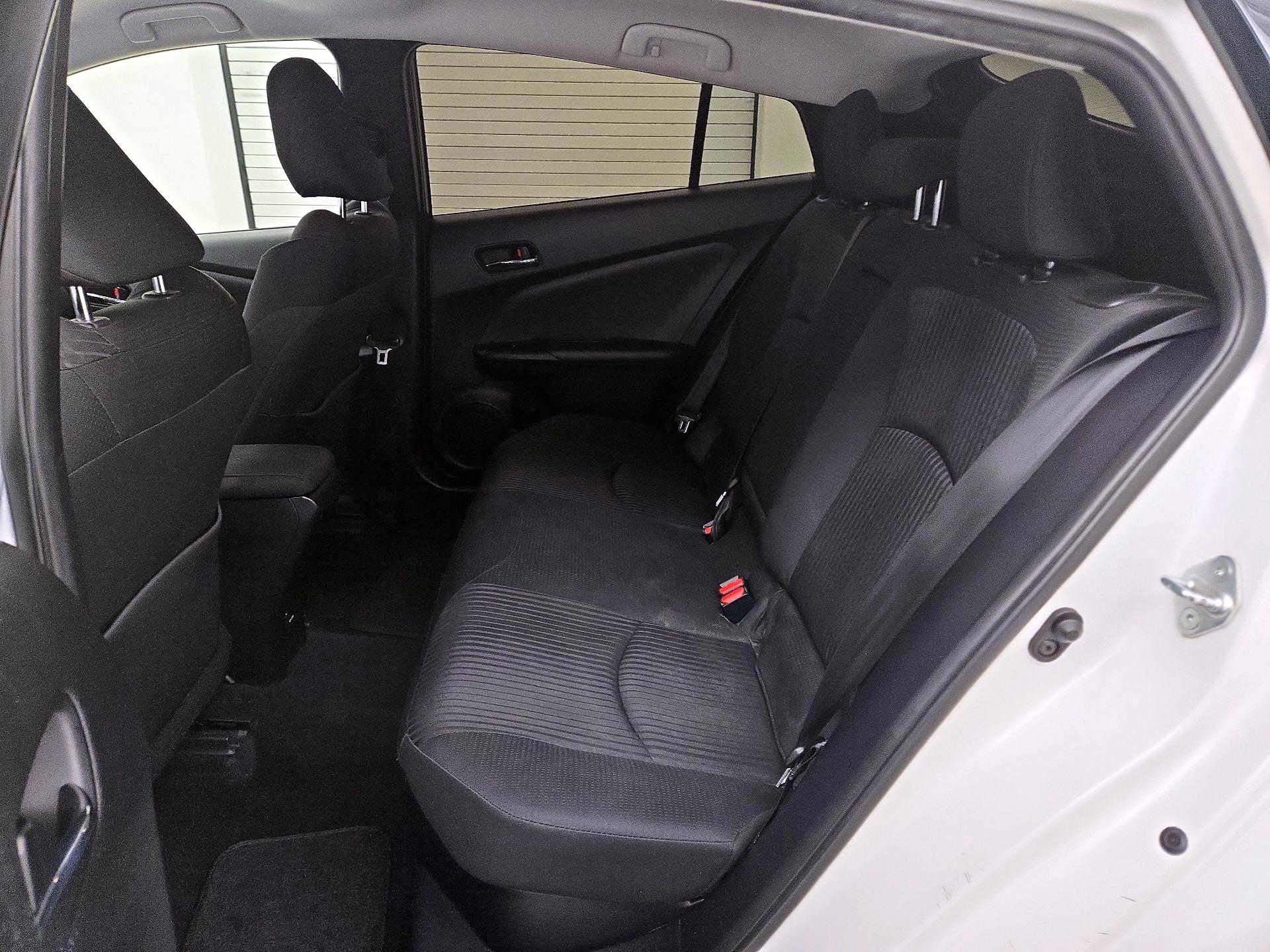 Thumbnail: 2017 Toyota Prius - 19