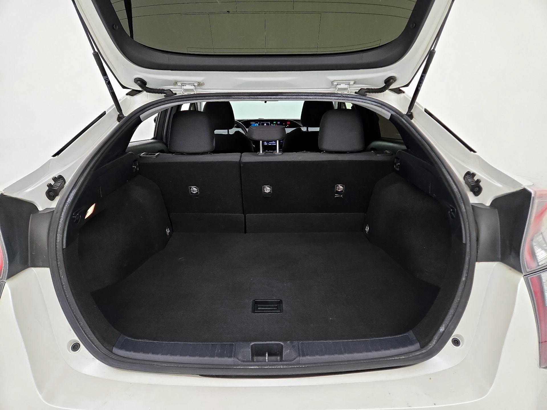 Thumbnail: 2017 Toyota Prius - 20