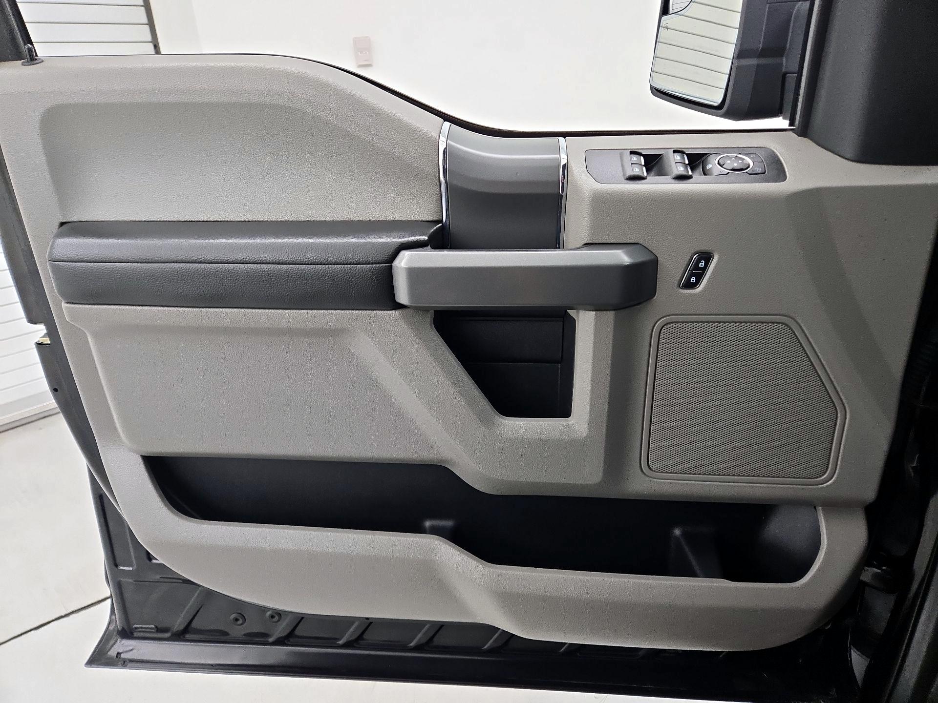 Thumbnail: 2017 Ford F-150 - 12