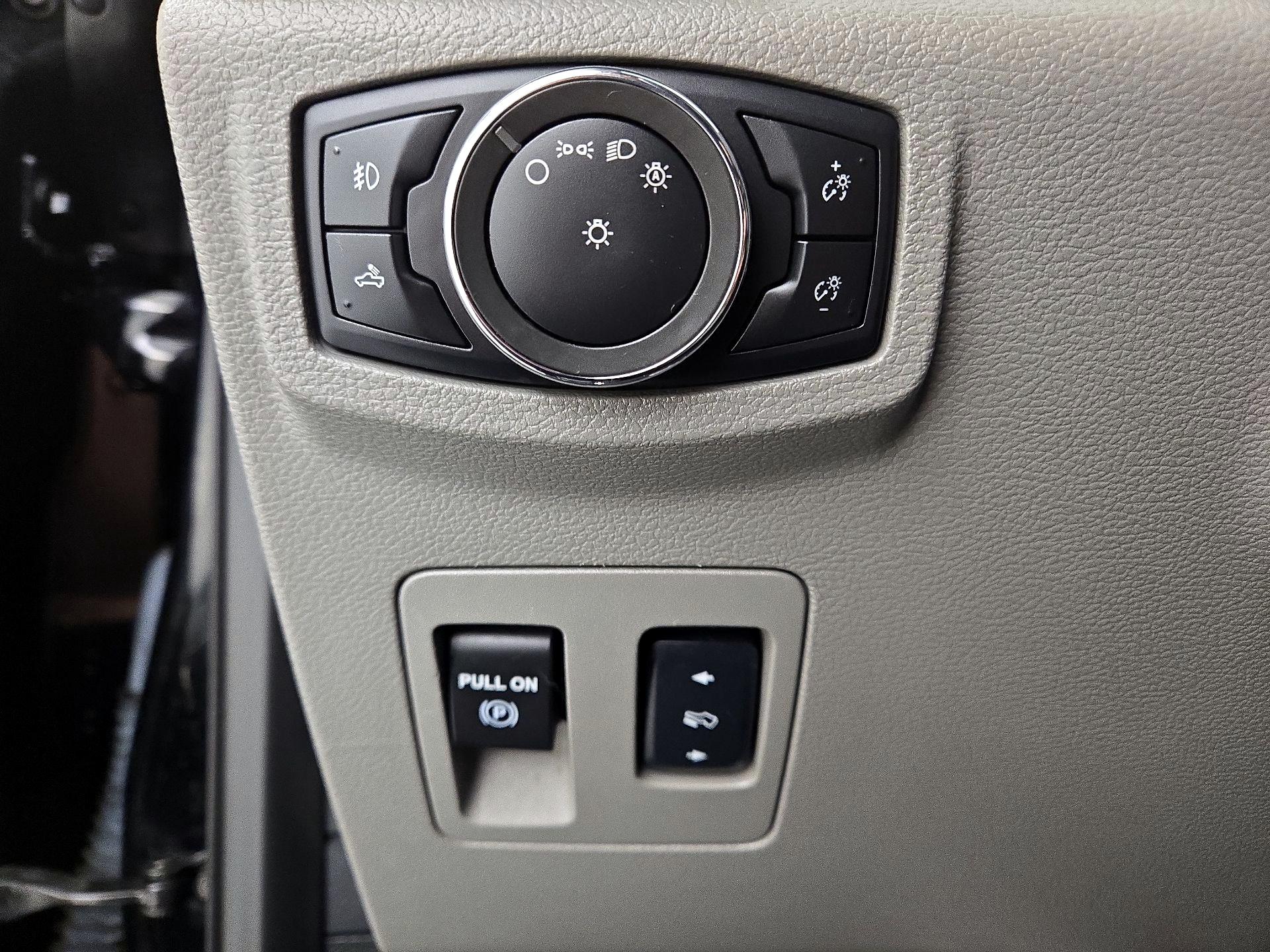 Thumbnail: 2017 Ford F-150 - 13