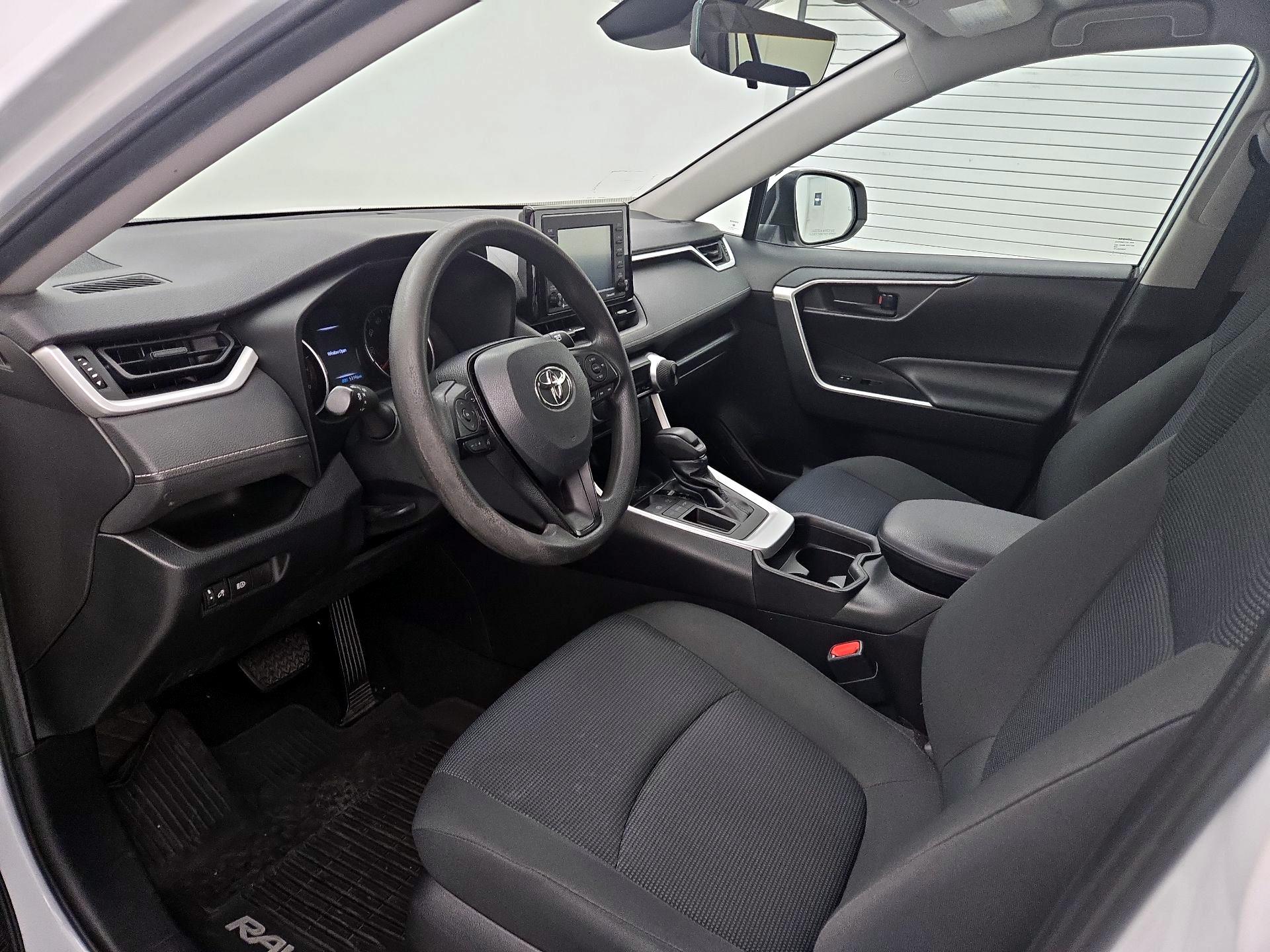 Thumbnail: 2020 Toyota RAV4 - 11