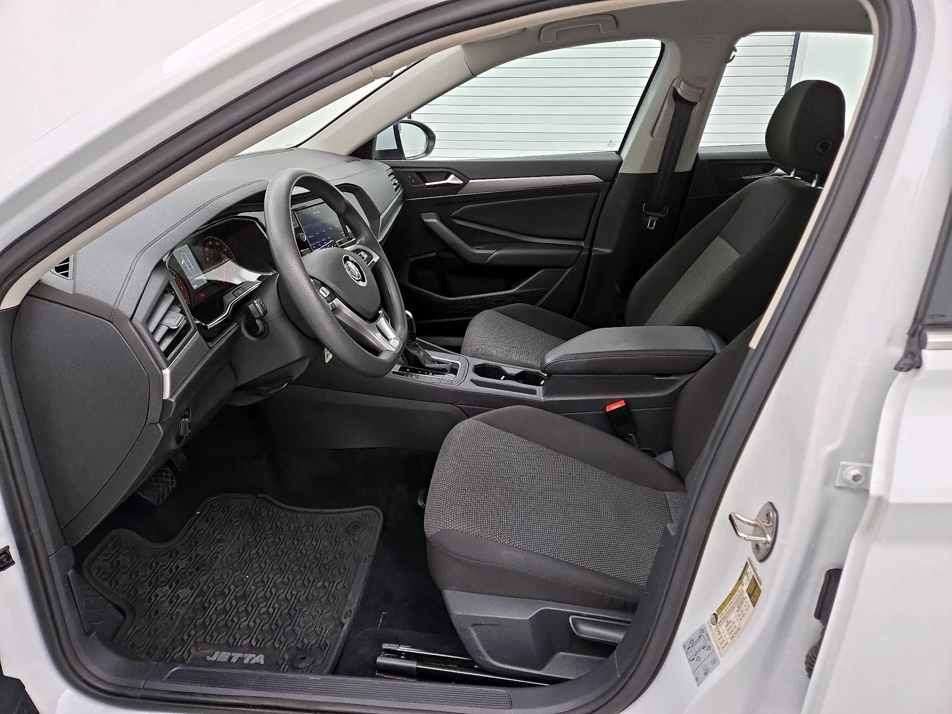 Thumbnail: 2020 Volkswagen Jetta - 11