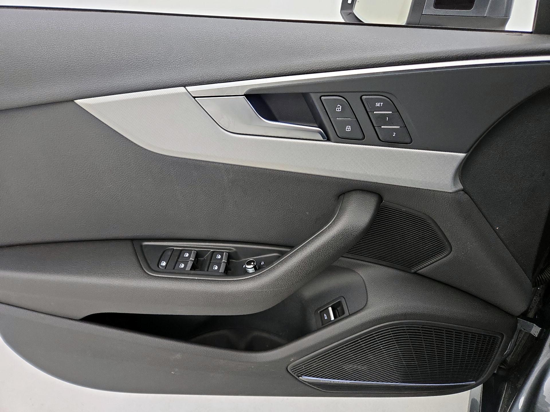 Thumbnail: 2017 Audi A4 - 12