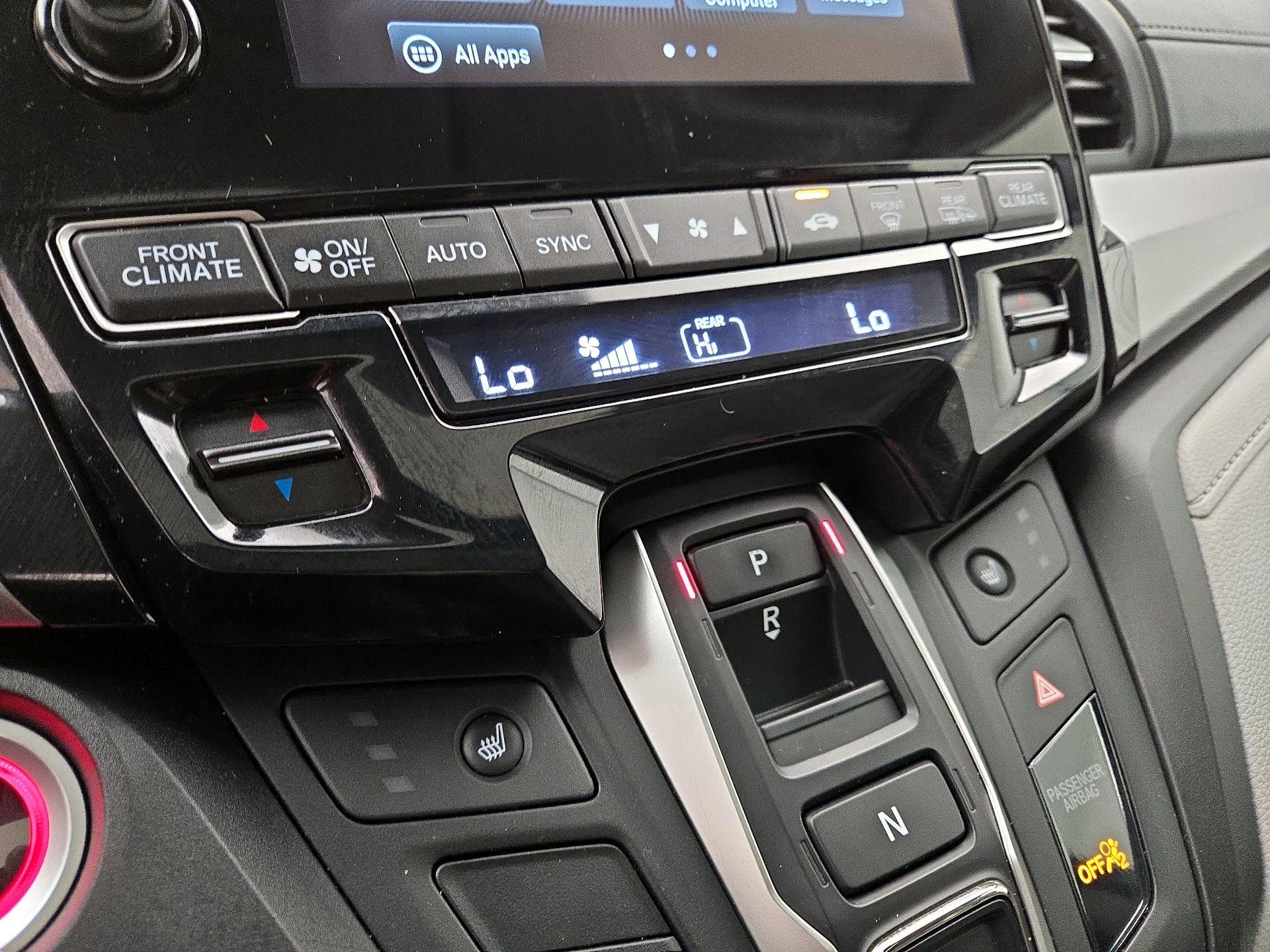 Thumbnail: 2018 Honda Odyssey - 16