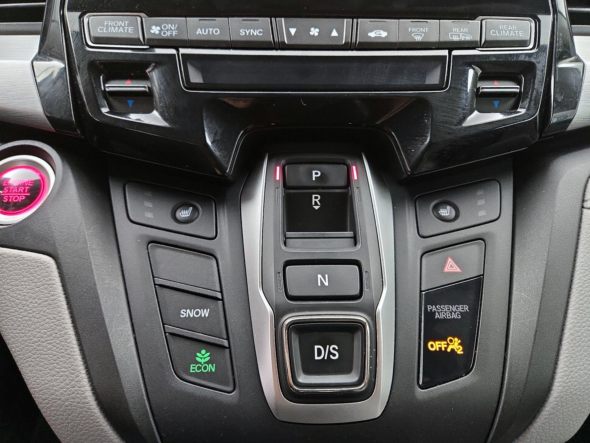 Thumbnail: 2018 Honda Odyssey - 17