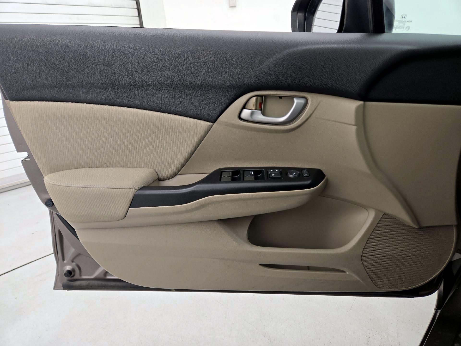 Thumbnail: 2015 Honda Civic - 12