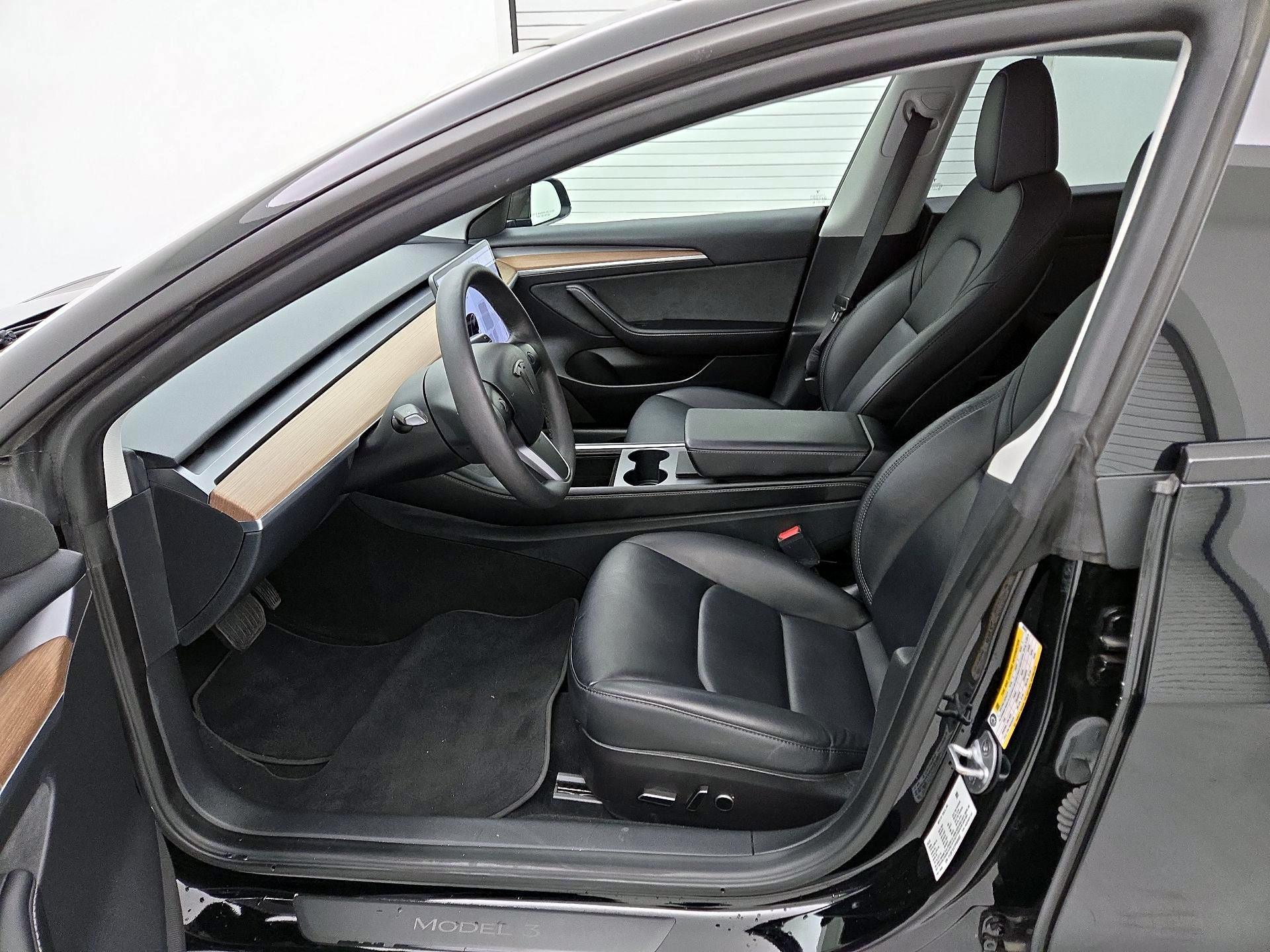 Thumbnail: 2023 Tesla Model 3 - 11