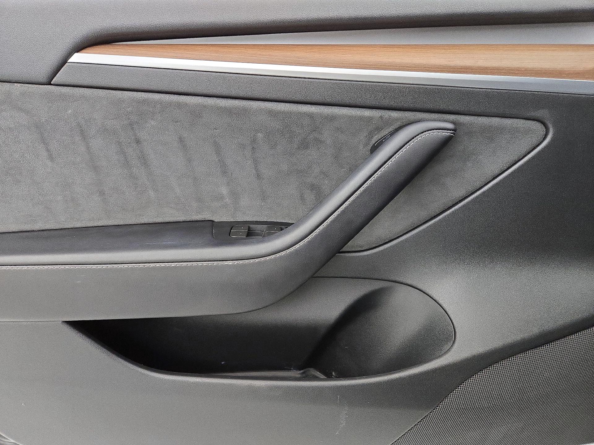 Thumbnail: 2023 Tesla Model 3 - 12