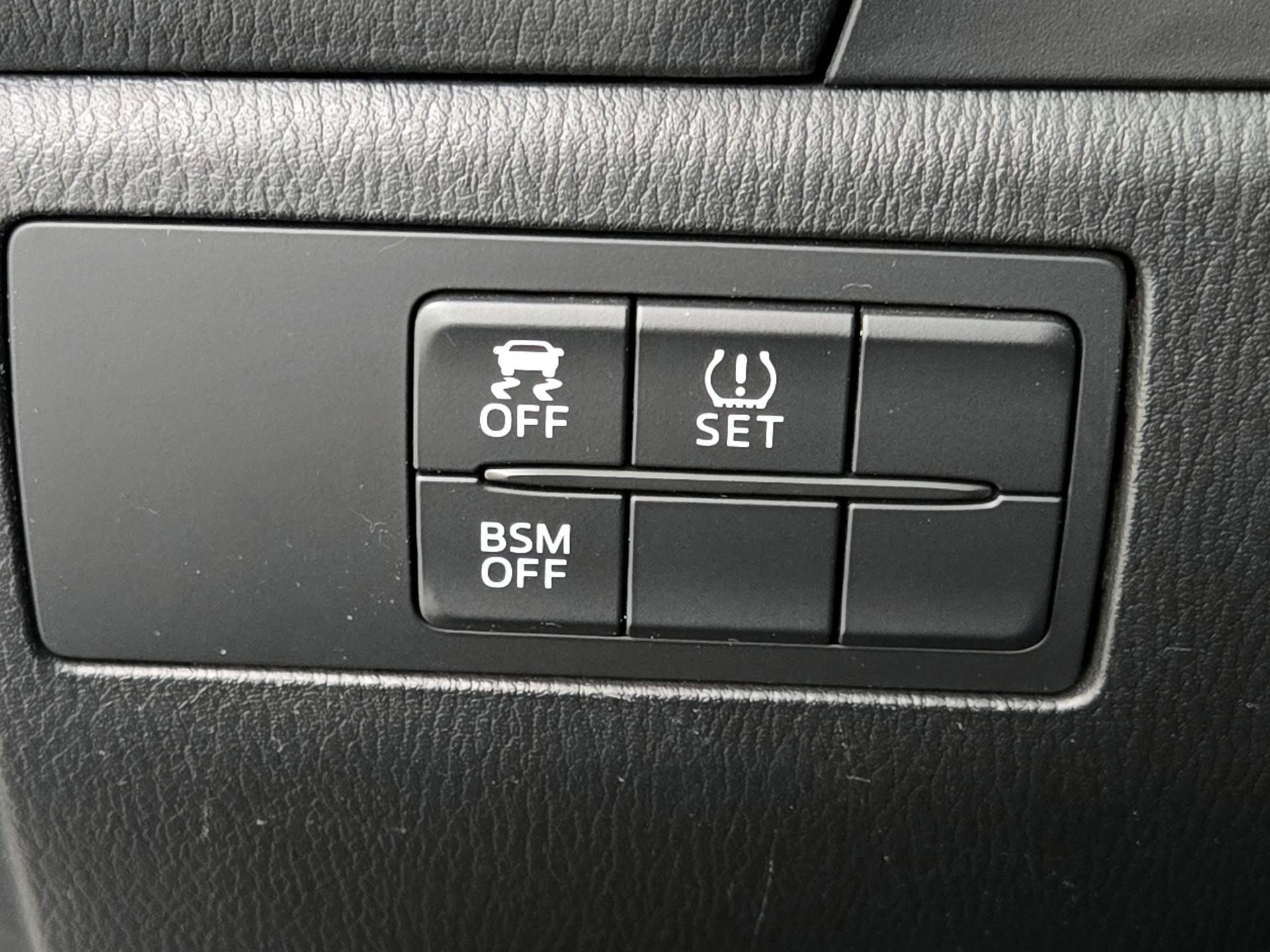 Thumbnail: 2014 Mazda Mazda3 - 13