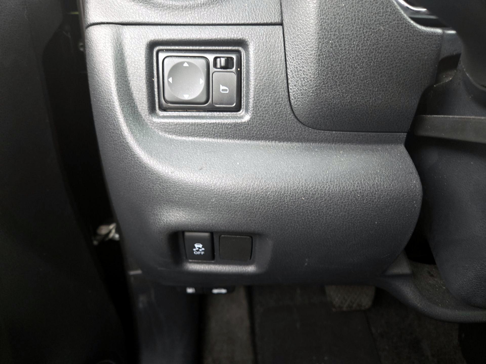 Thumbnail: 2018 Nissan Versa - 13