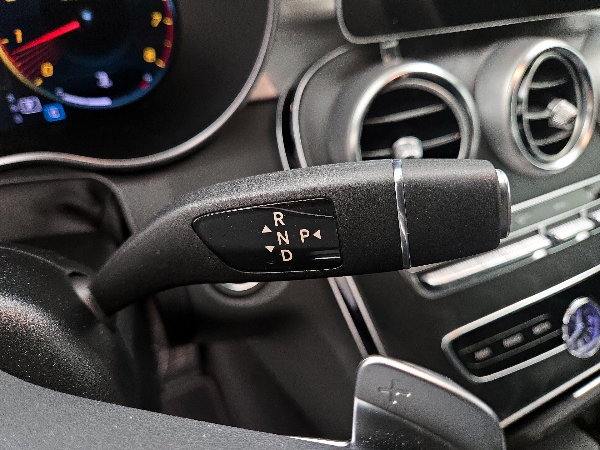 Thumbnail: 2022 Mercedes-Benz C-Class - 17