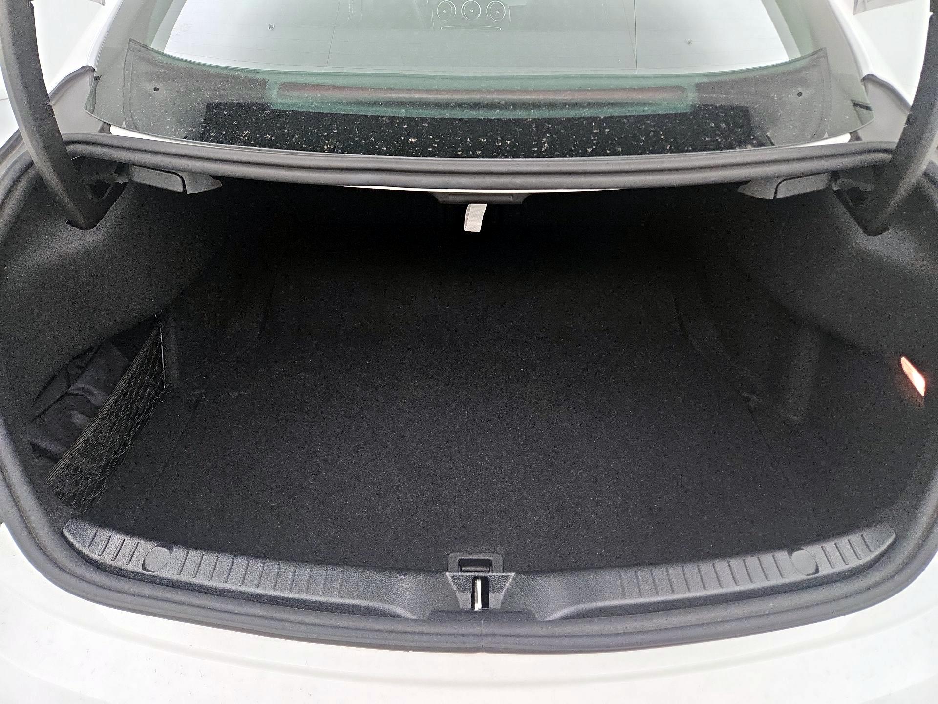 Thumbnail: 2022 Mercedes-Benz C-Class - 18