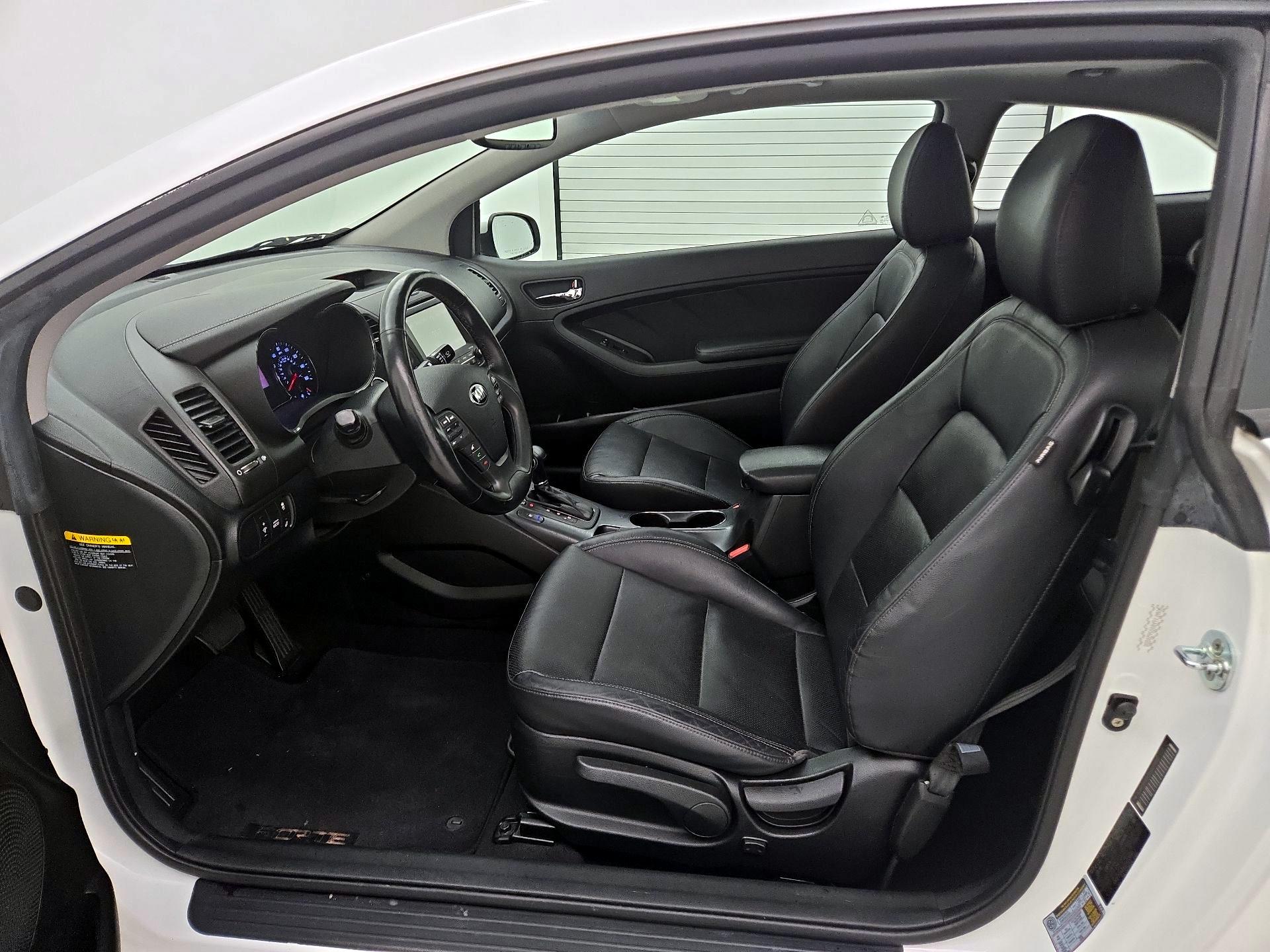 Thumbnail: 2016 Kia Forte - 11