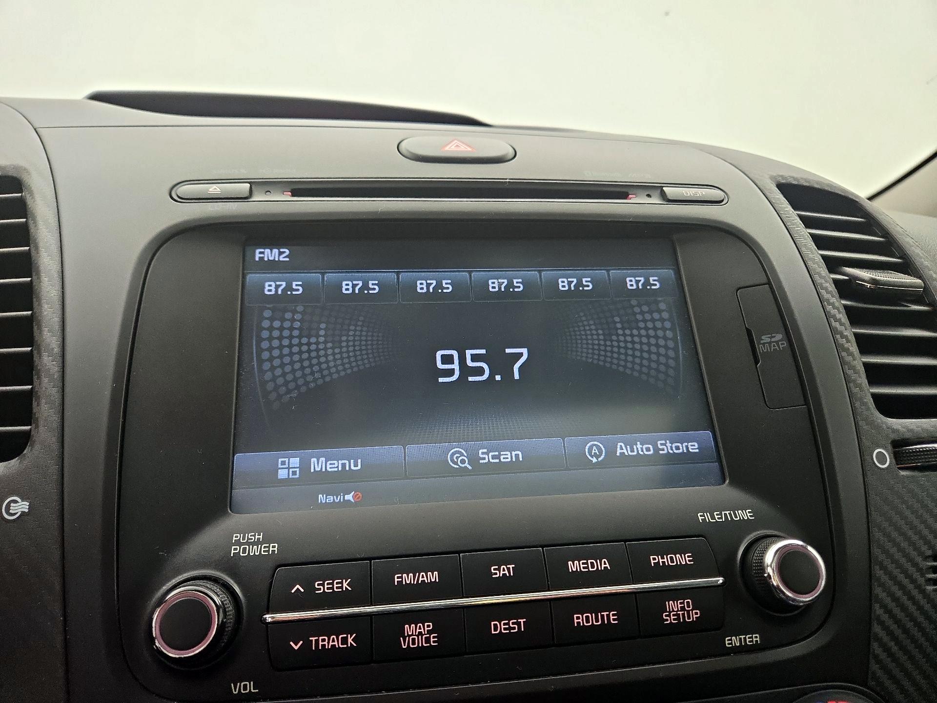 Thumbnail: 2016 Kia Forte - 15