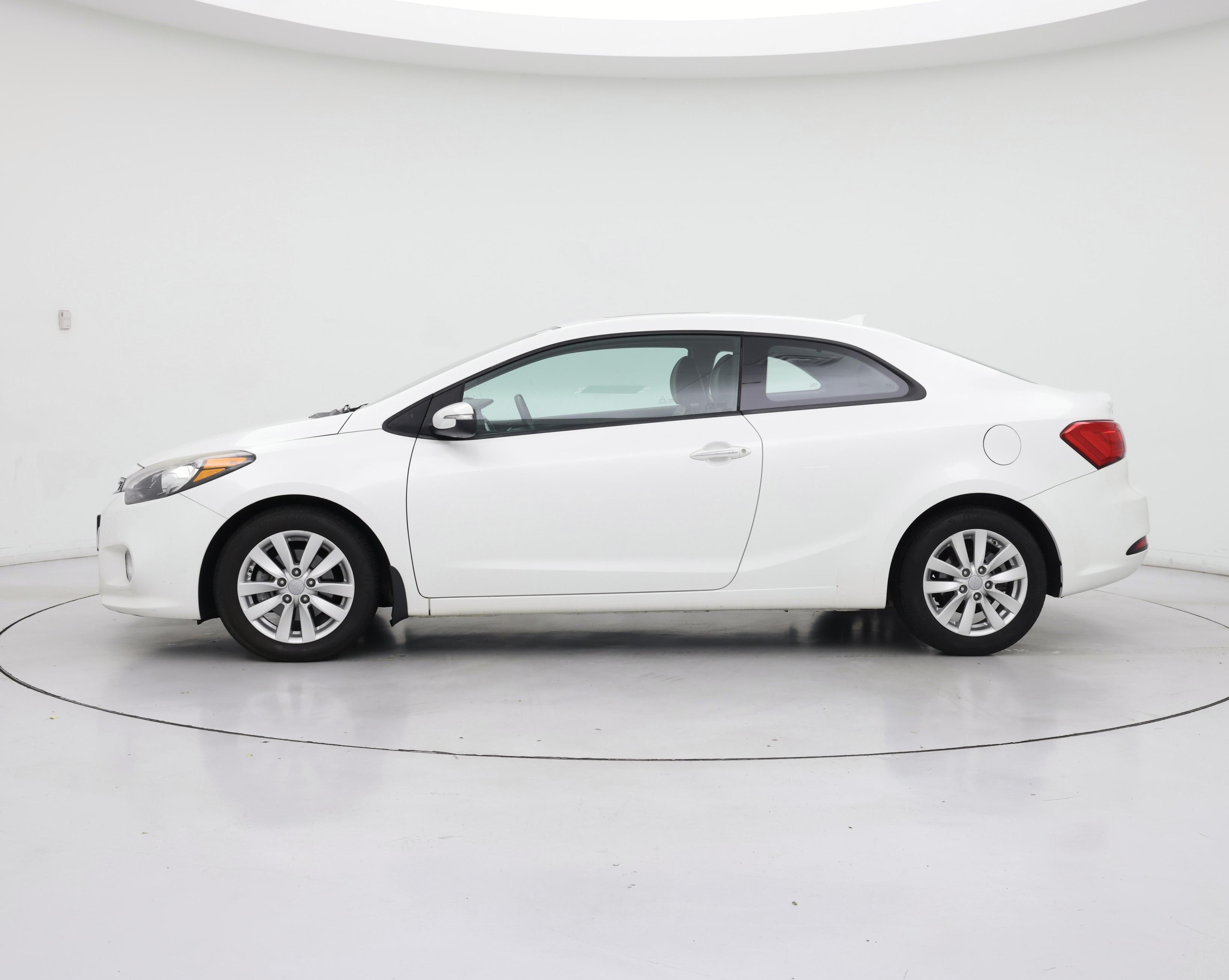 Thumbnail: 2016 Kia Forte - 3