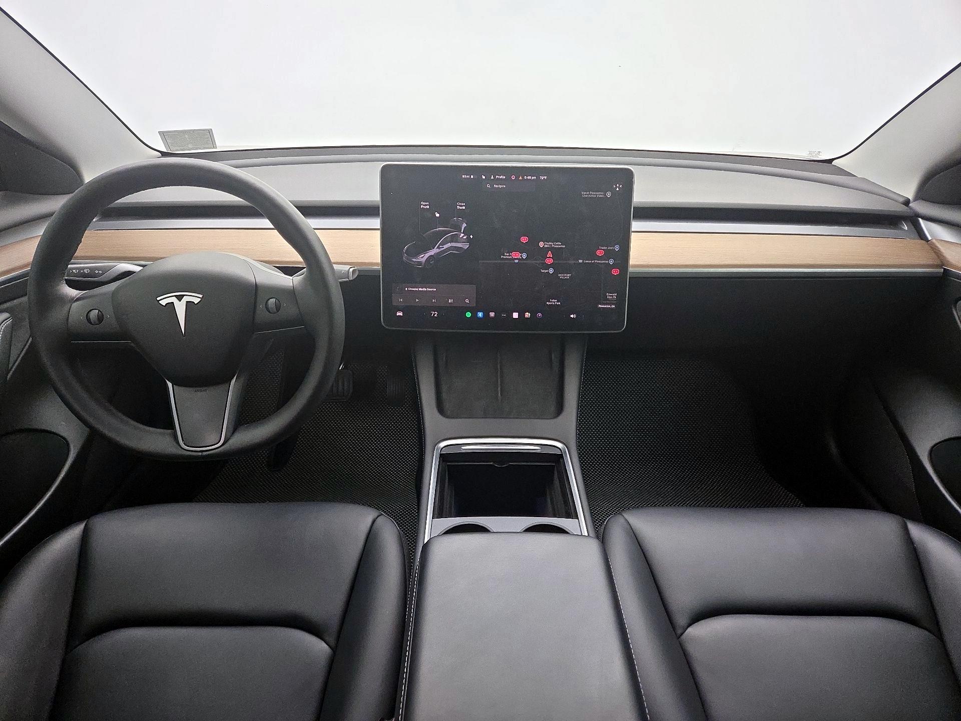 Thumbnail: 2022 Tesla Model 3 - 9