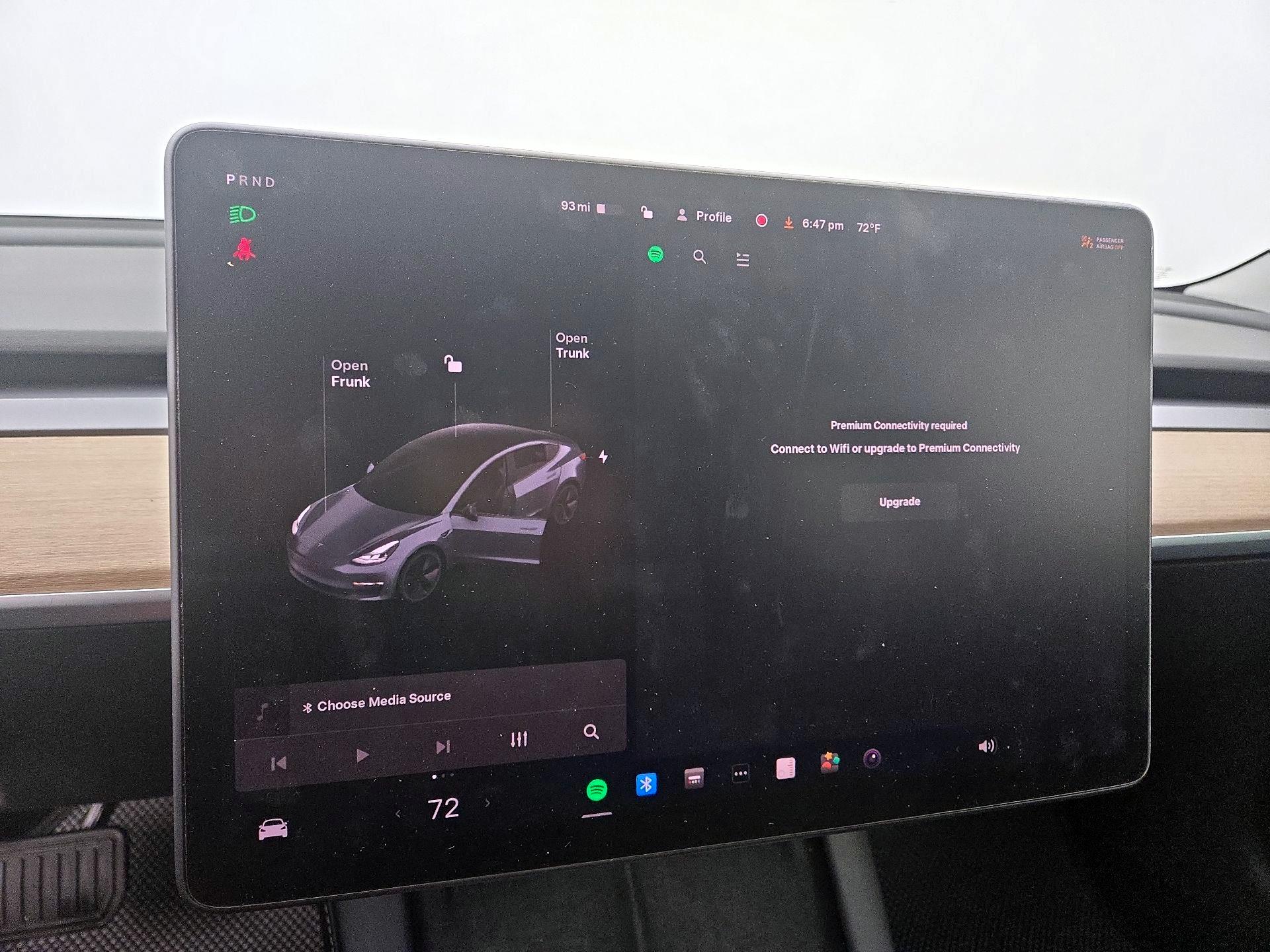 Thumbnail: 2022 Tesla Model 3 - 15