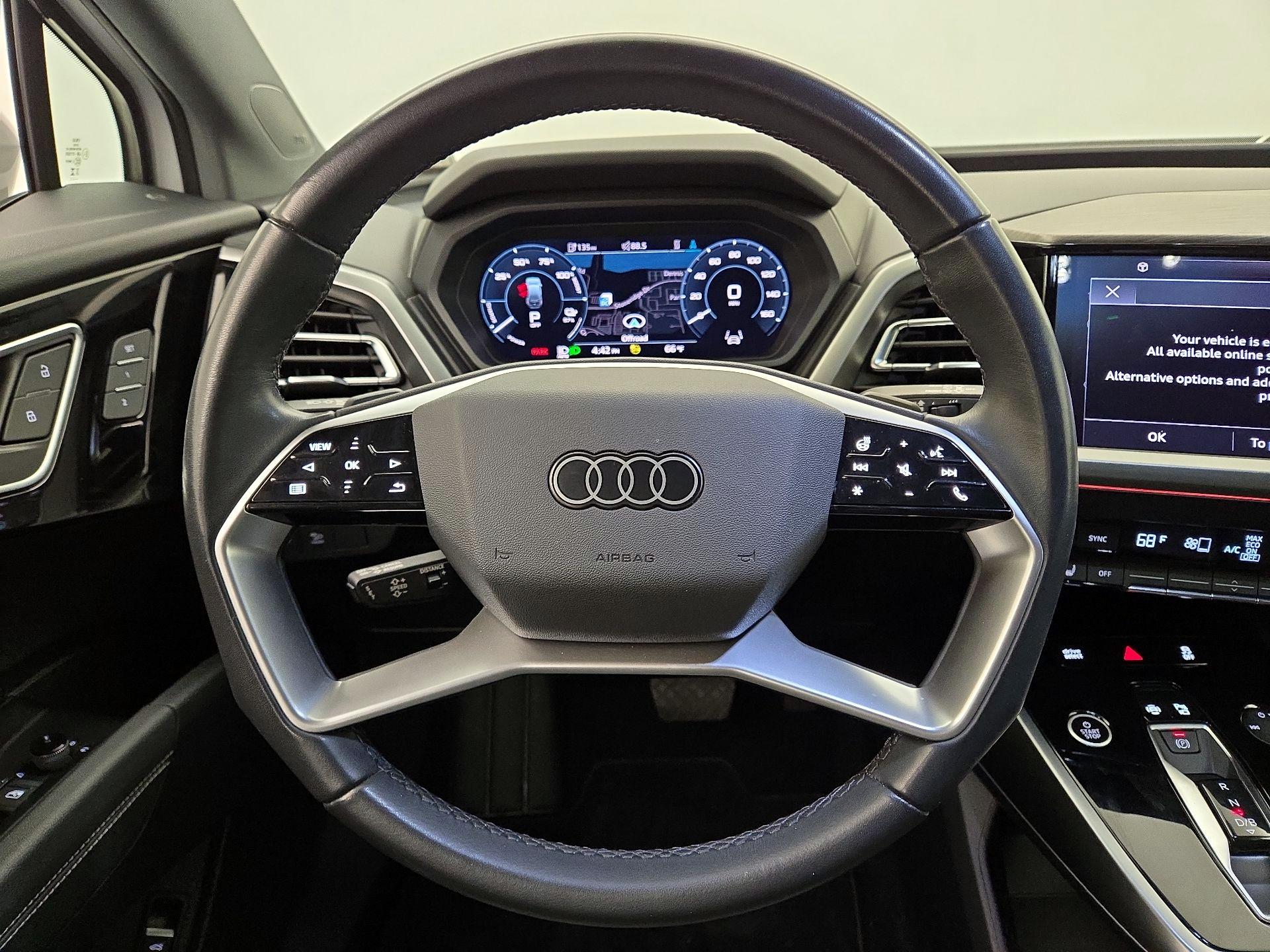 Thumbnail: 2023 Audi Q4 e-tron - 10