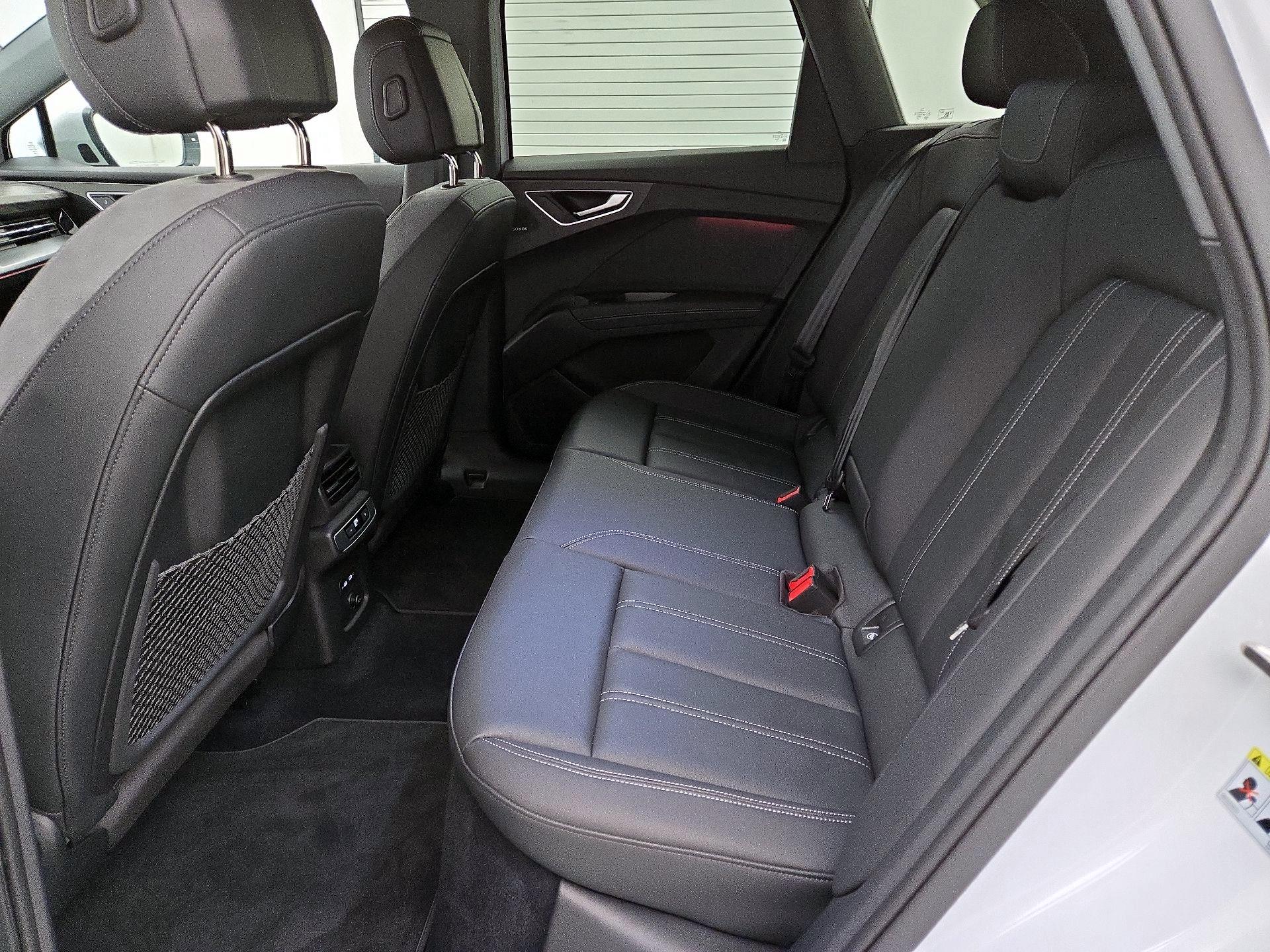 Thumbnail: 2023 Audi Q4 e-tron - 20