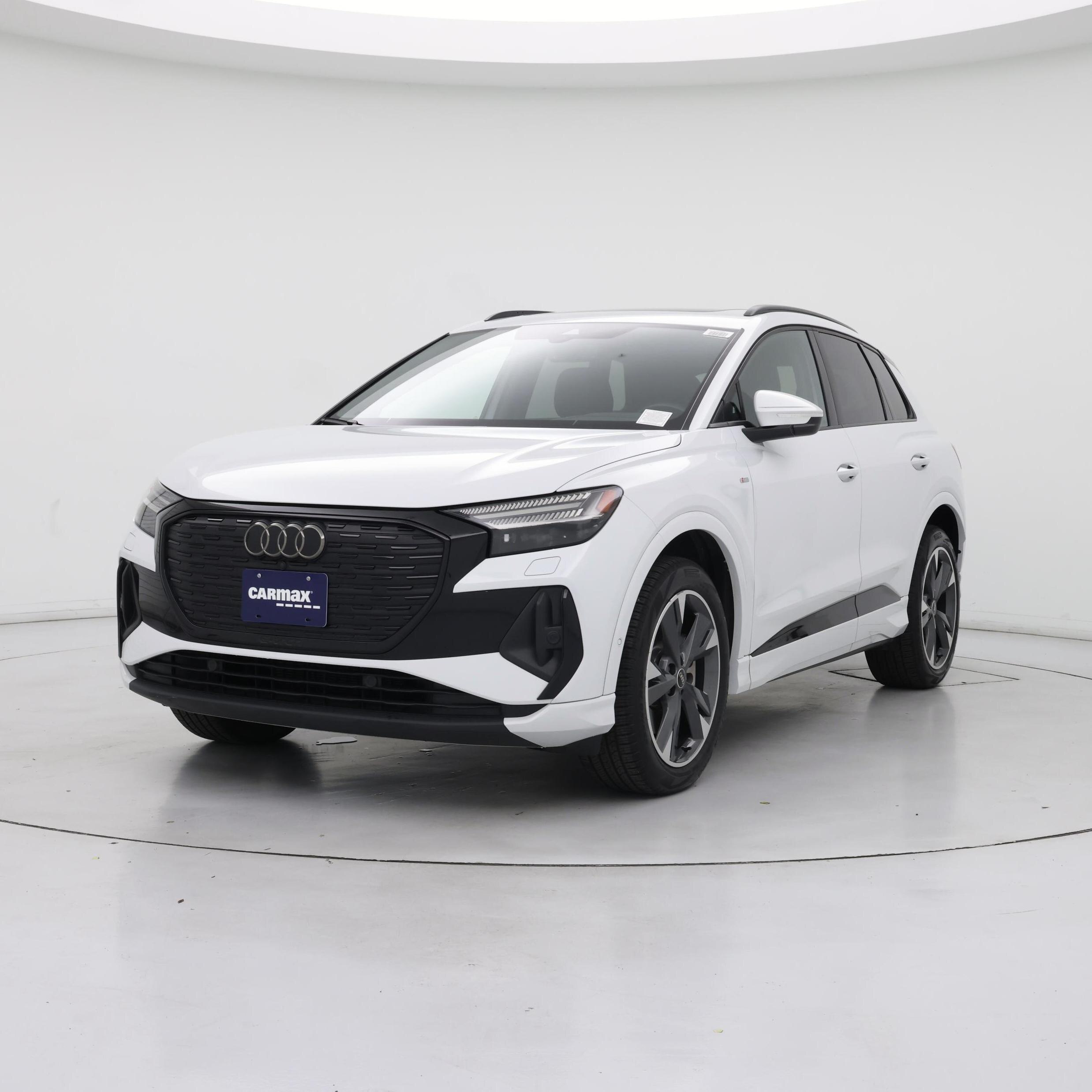 Thumbnail: 2023 Audi Q4 e-tron - 4