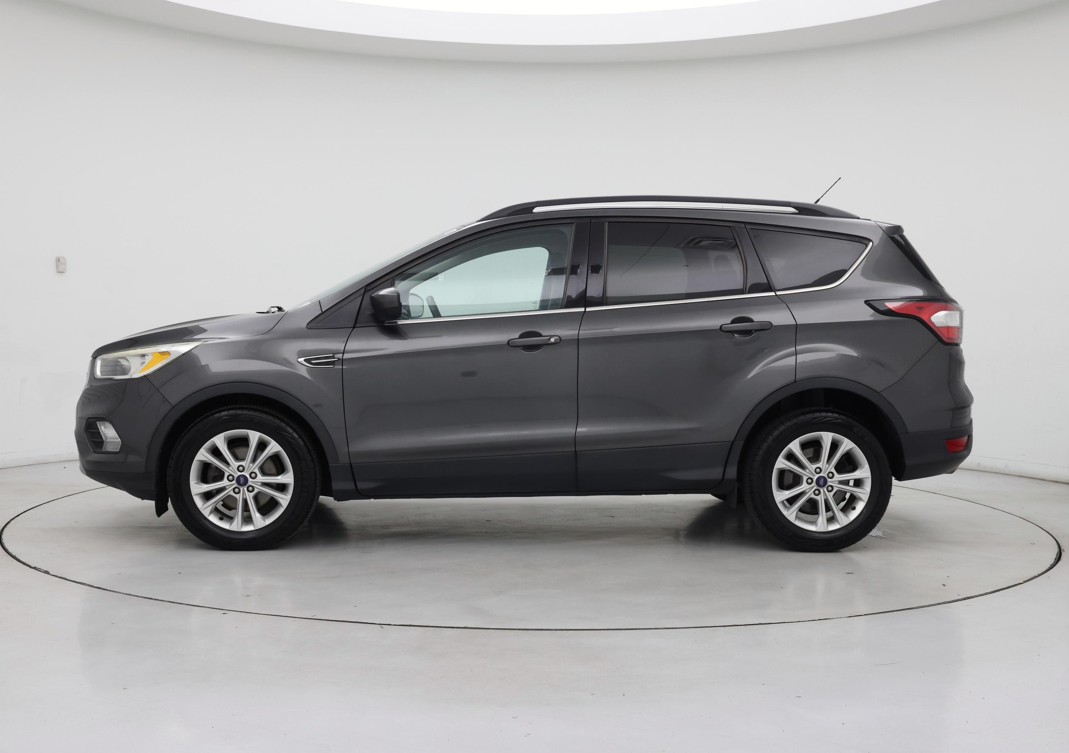 Thumbnail: 2018 Ford Escape - 3