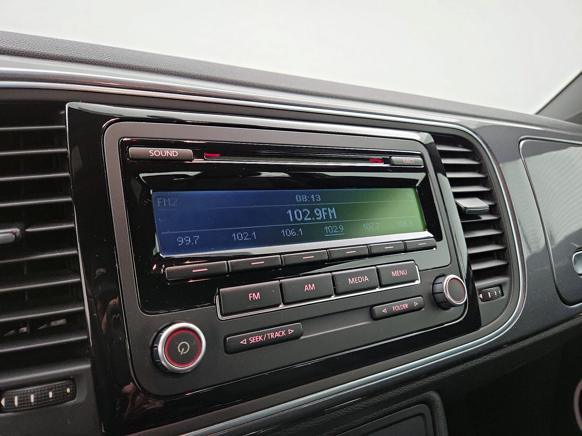 Thumbnail: 2014 Volkswagen Beetle - 14