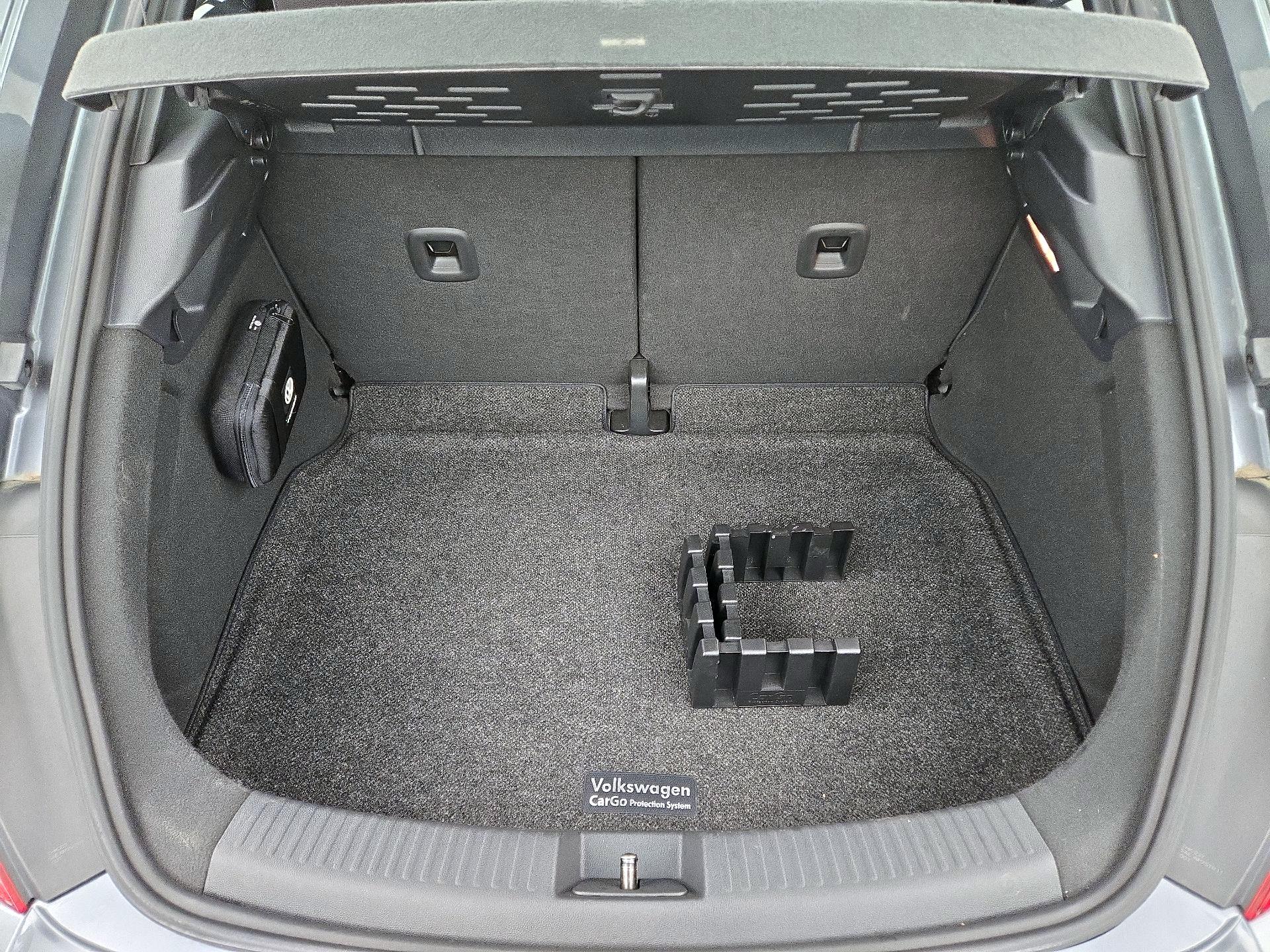 Thumbnail: 2014 Volkswagen Beetle - 18