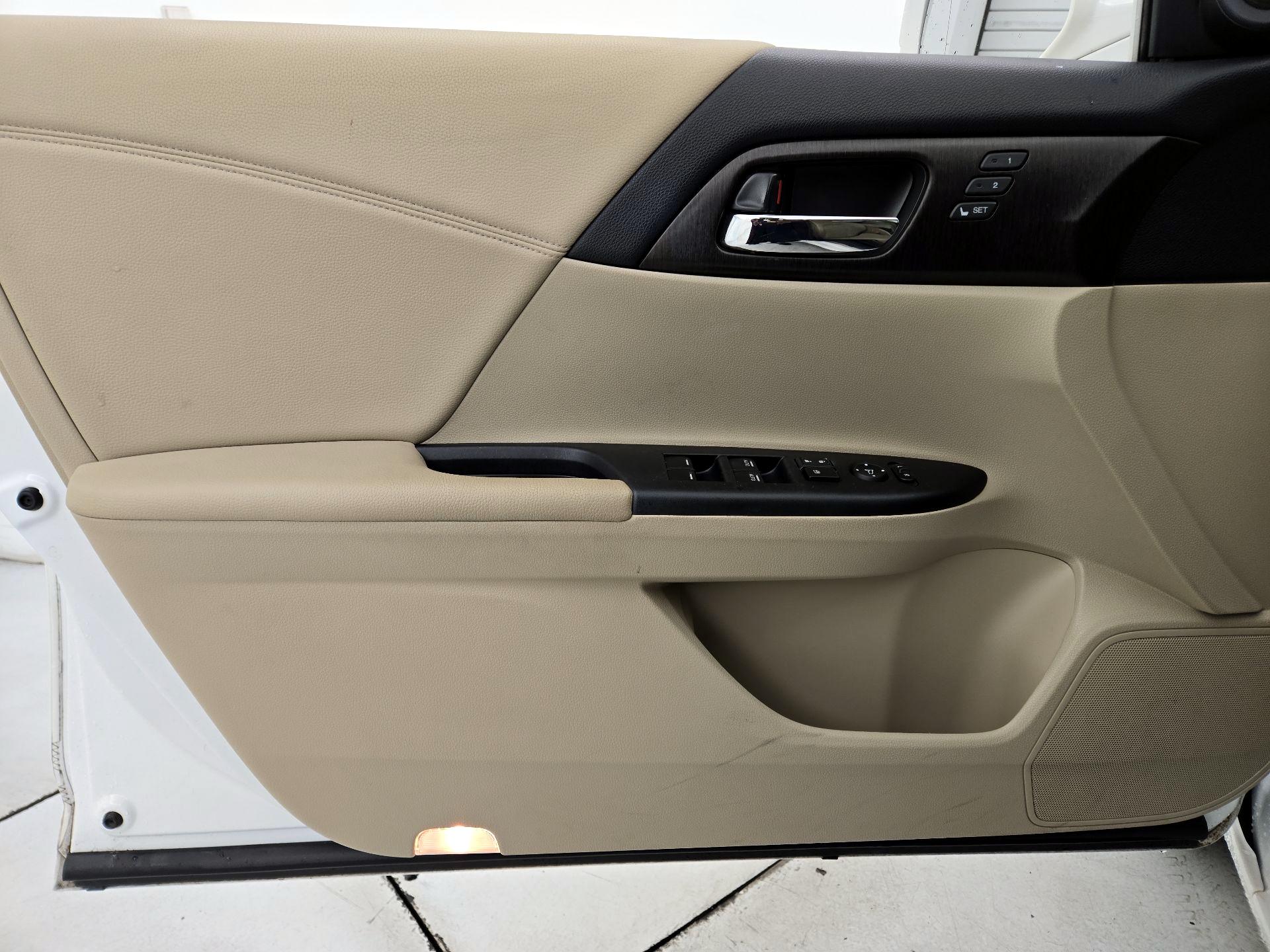 Thumbnail: 2014 Honda Accord - 12