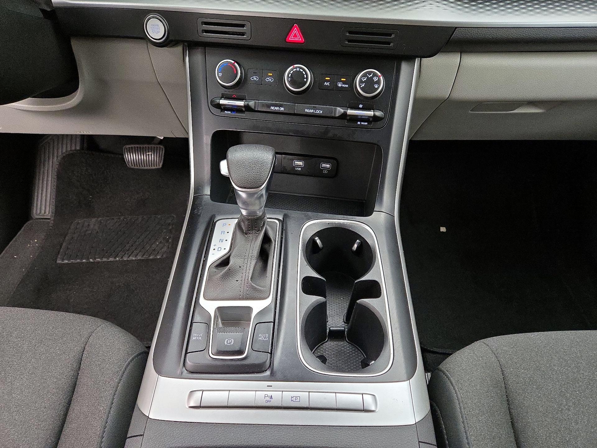 Thumbnail: 2023 Kia Carnival - 17