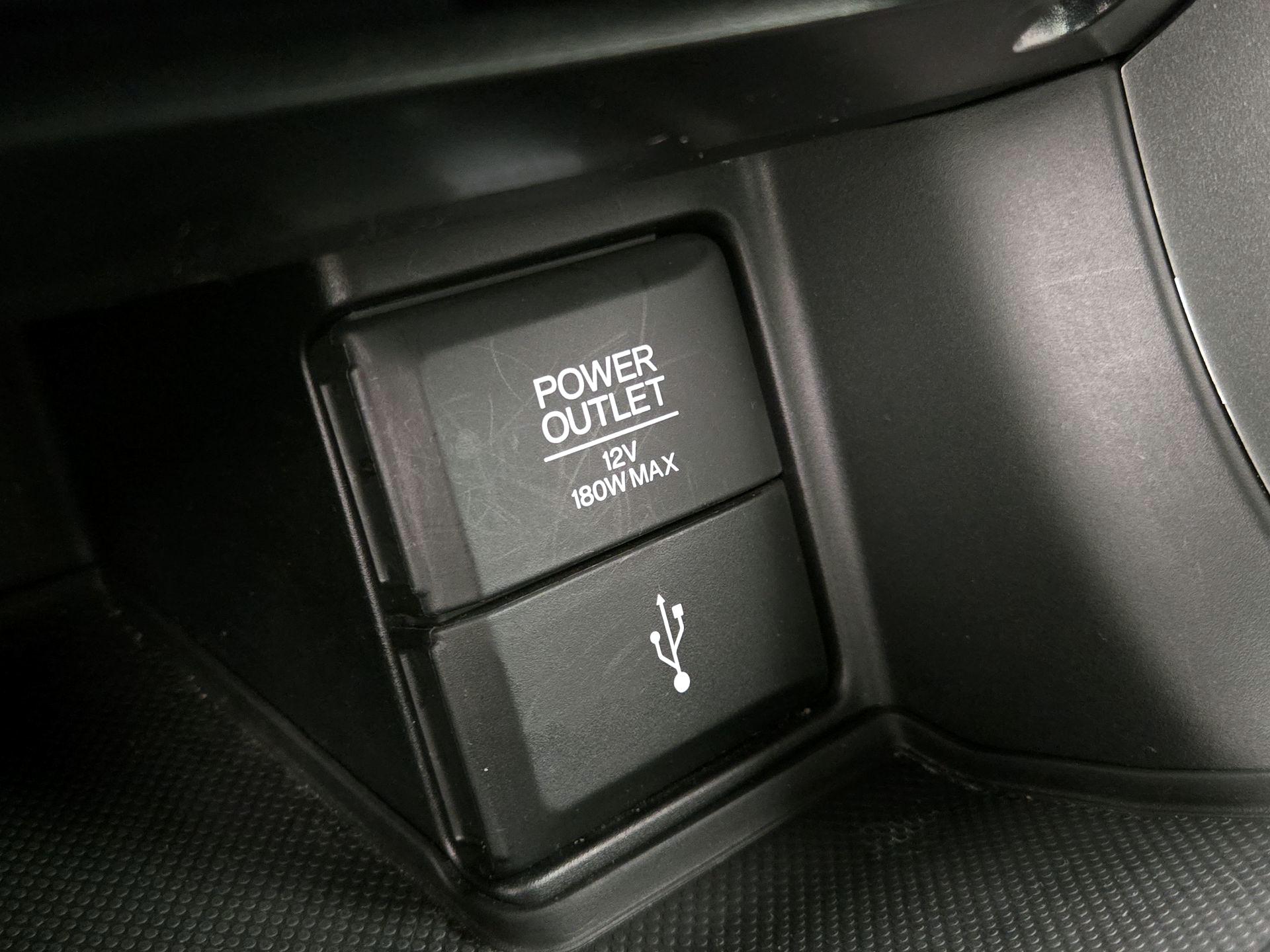 Thumbnail: 2015 Honda Accord - 18