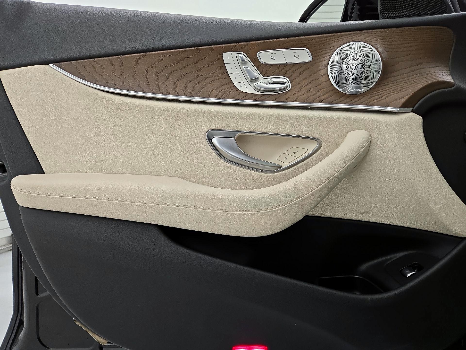 Thumbnail: 2017 Mercedes-Benz E-Class - 12