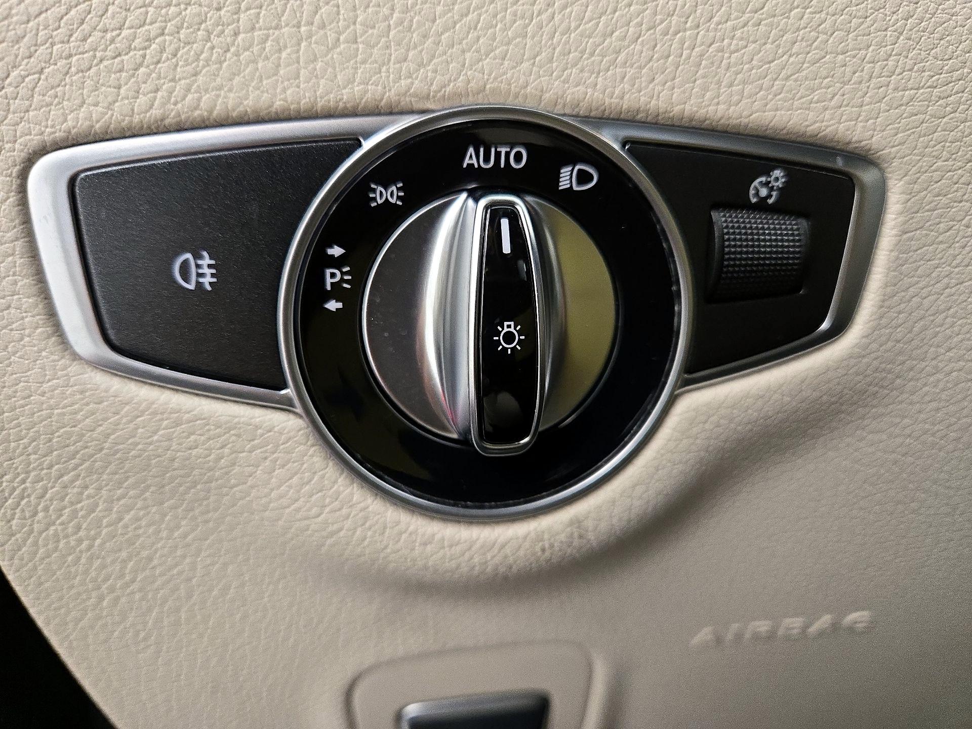 Thumbnail: 2017 Mercedes-Benz E-Class - 13