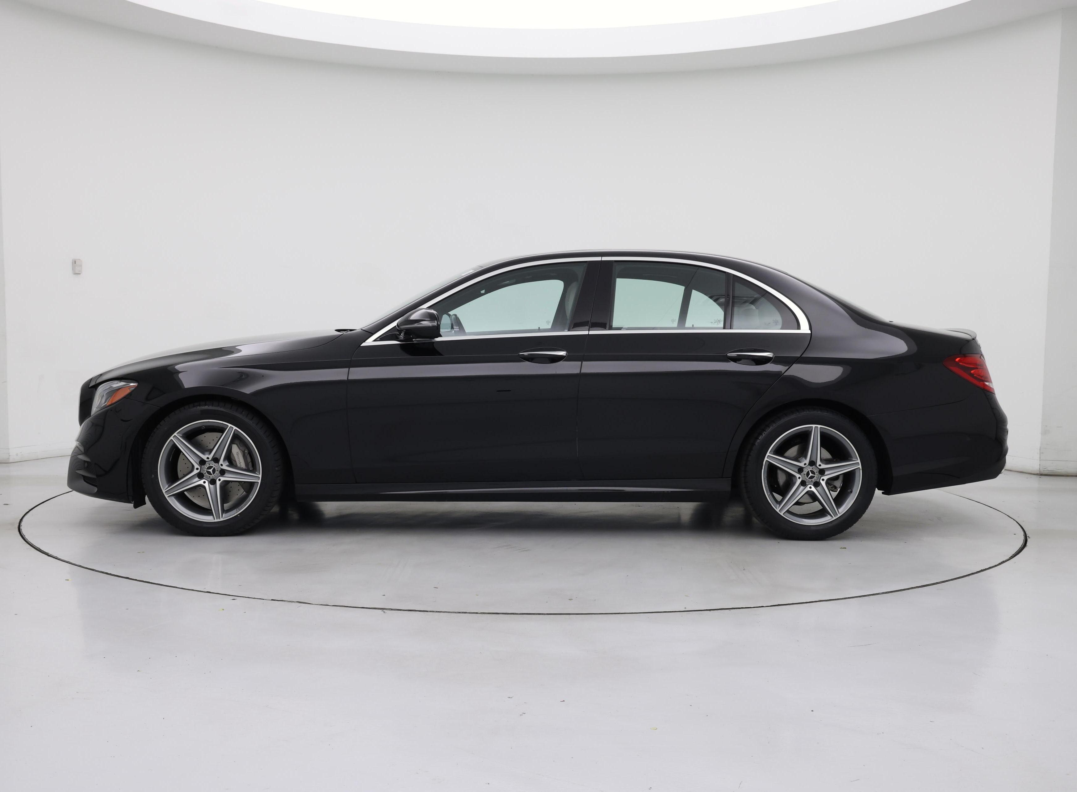 Thumbnail: 2017 Mercedes-Benz E-Class - 3