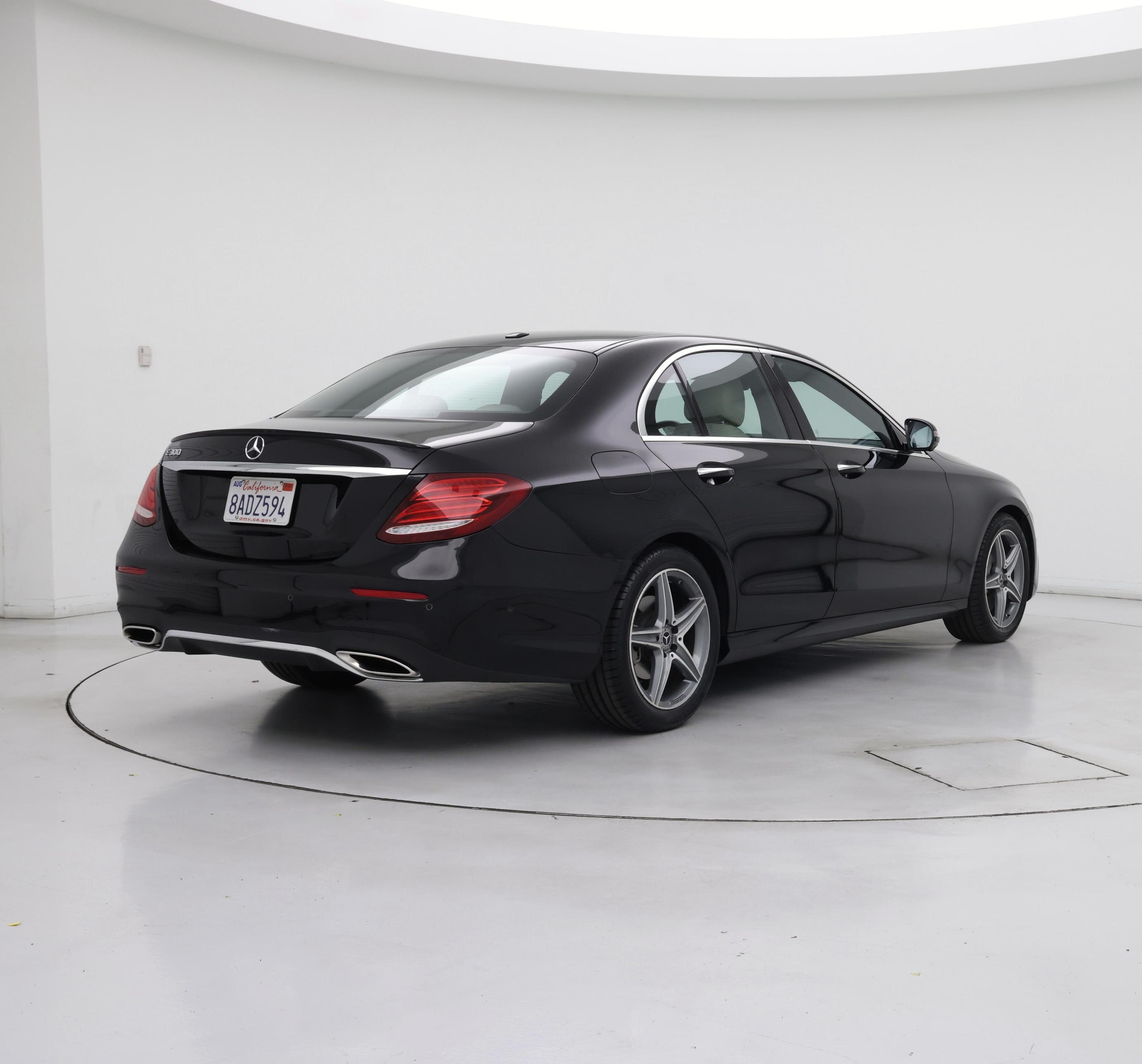 Thumbnail: 2017 Mercedes-Benz E-Class - 8