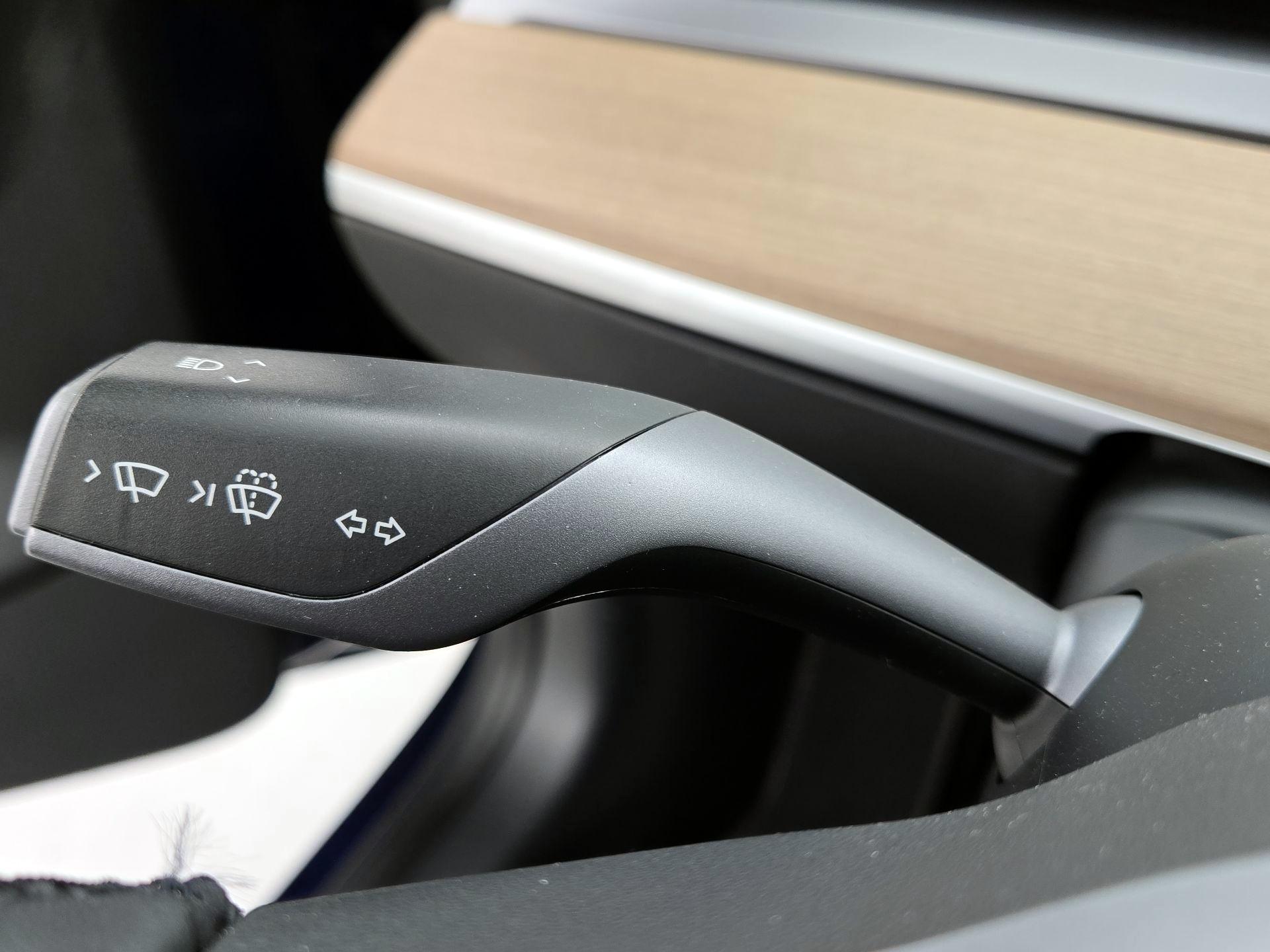 Thumbnail: 2022 Tesla Model 3 - 13