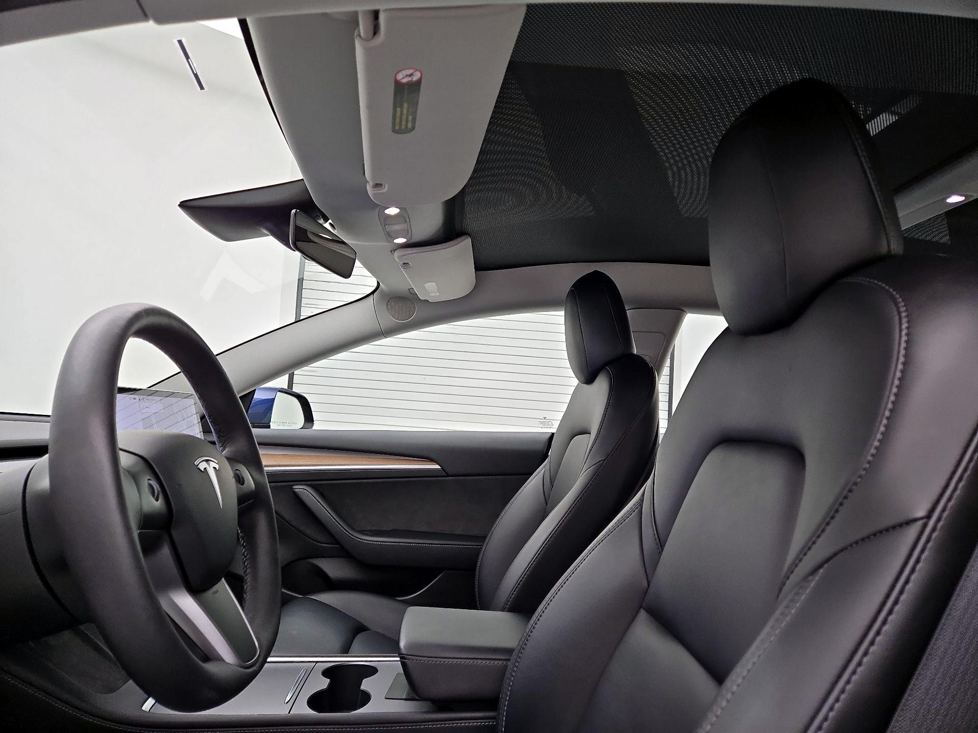 Thumbnail: 2022 Tesla Model 3 - 19