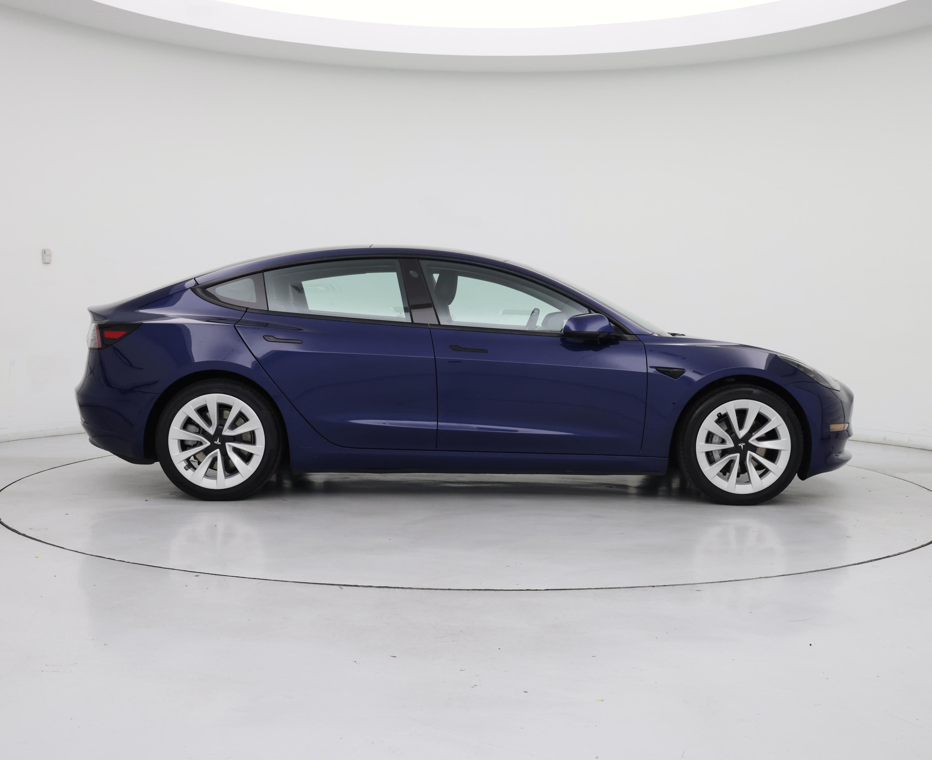 Thumbnail: 2022 Tesla Model 3 - 7