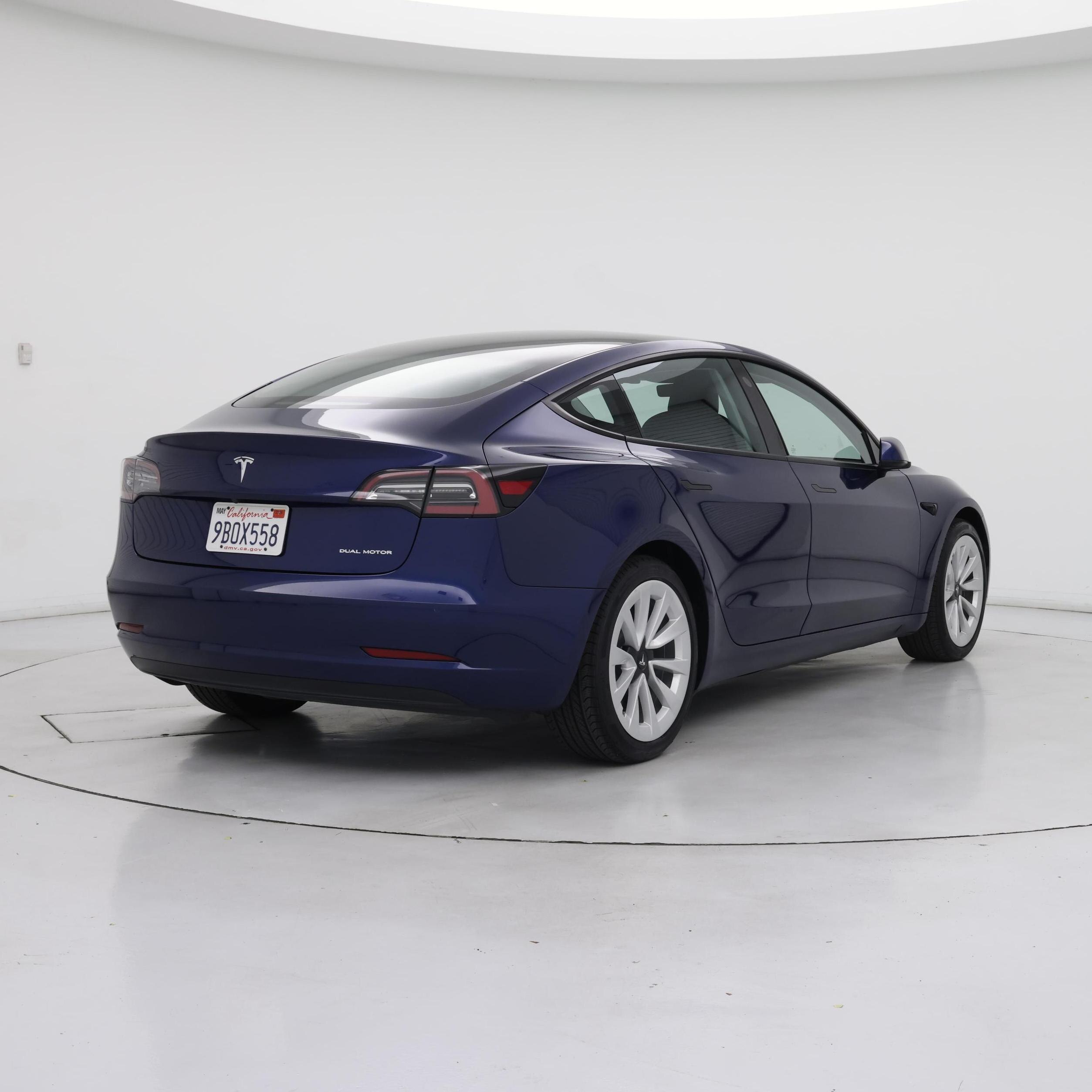Thumbnail: 2022 Tesla Model 3 - 8