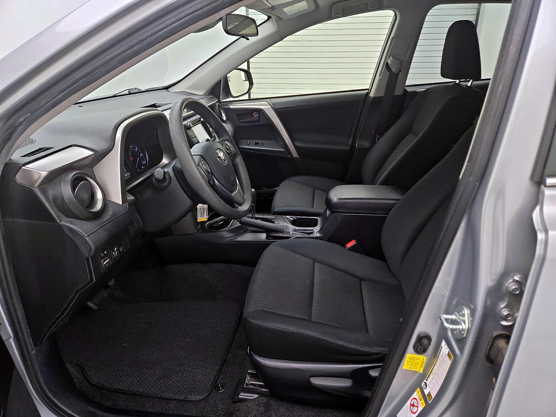 Thumbnail: 2018 Toyota RAV4 - 11