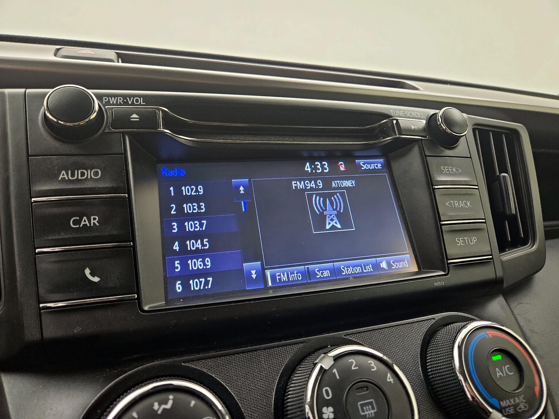 Thumbnail: 2018 Toyota RAV4 - 15