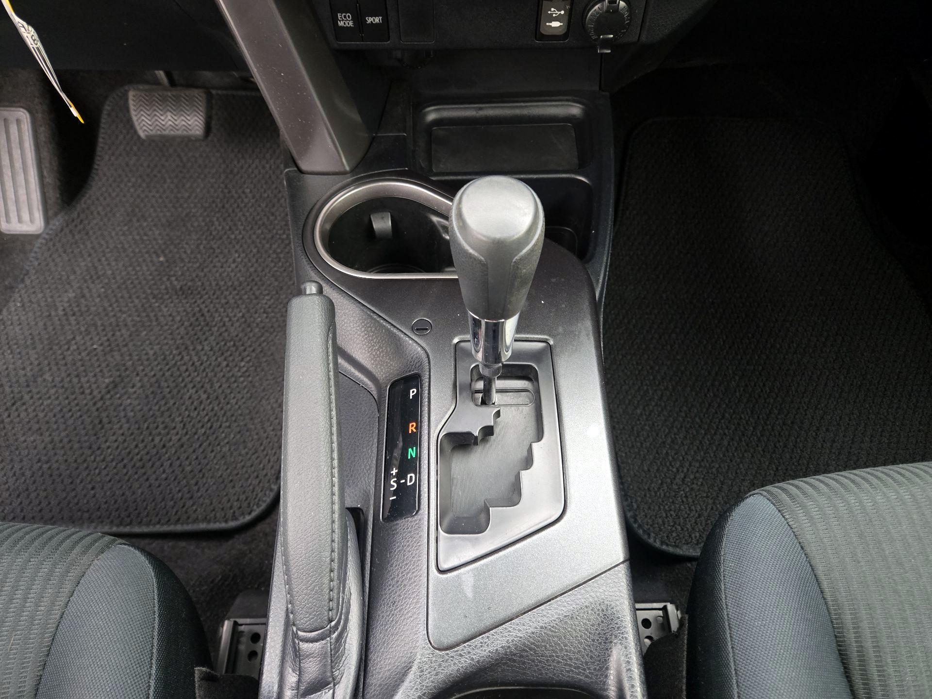 Thumbnail: 2018 Toyota RAV4 - 17