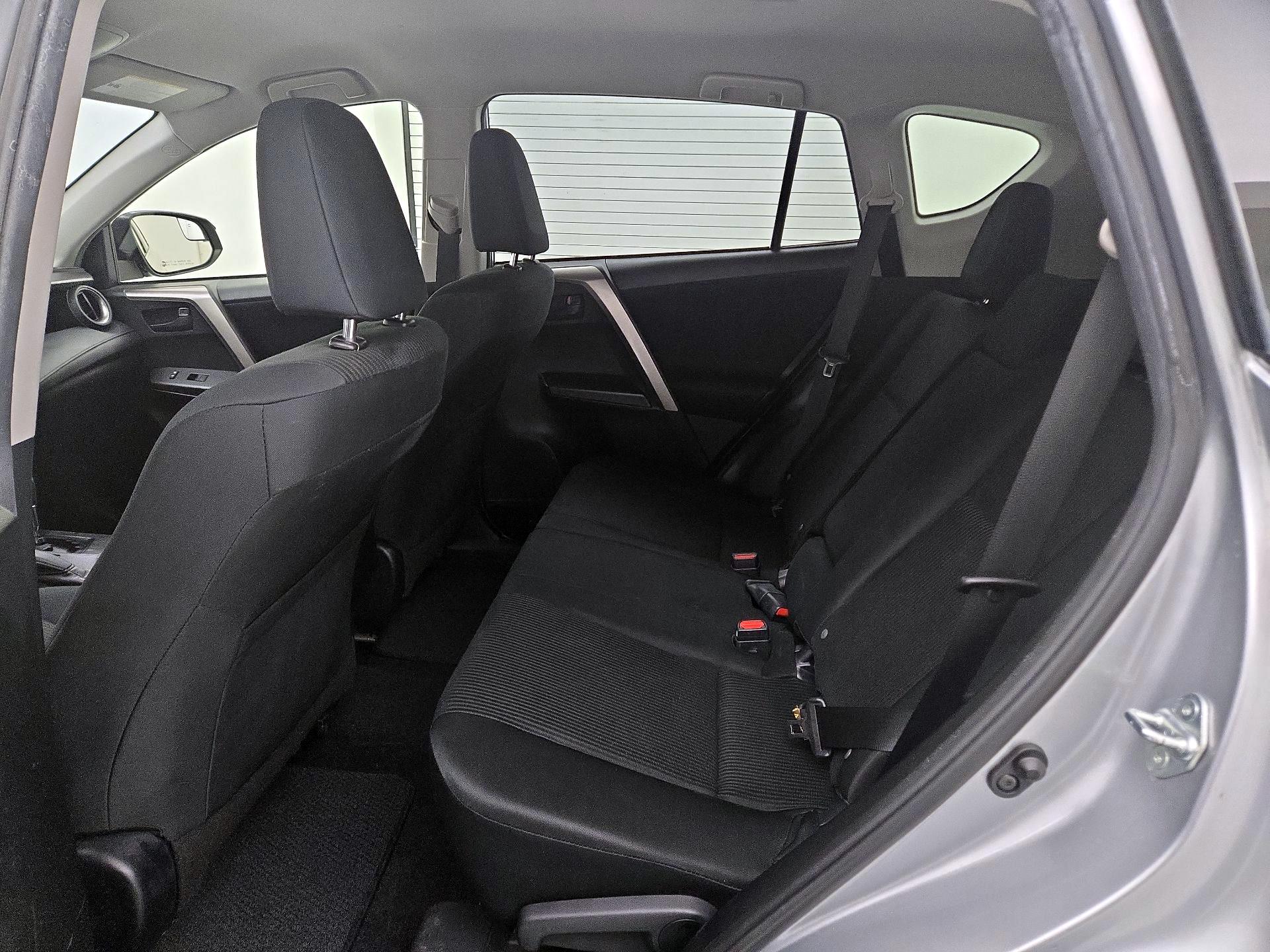 Thumbnail: 2018 Toyota RAV4 - 19