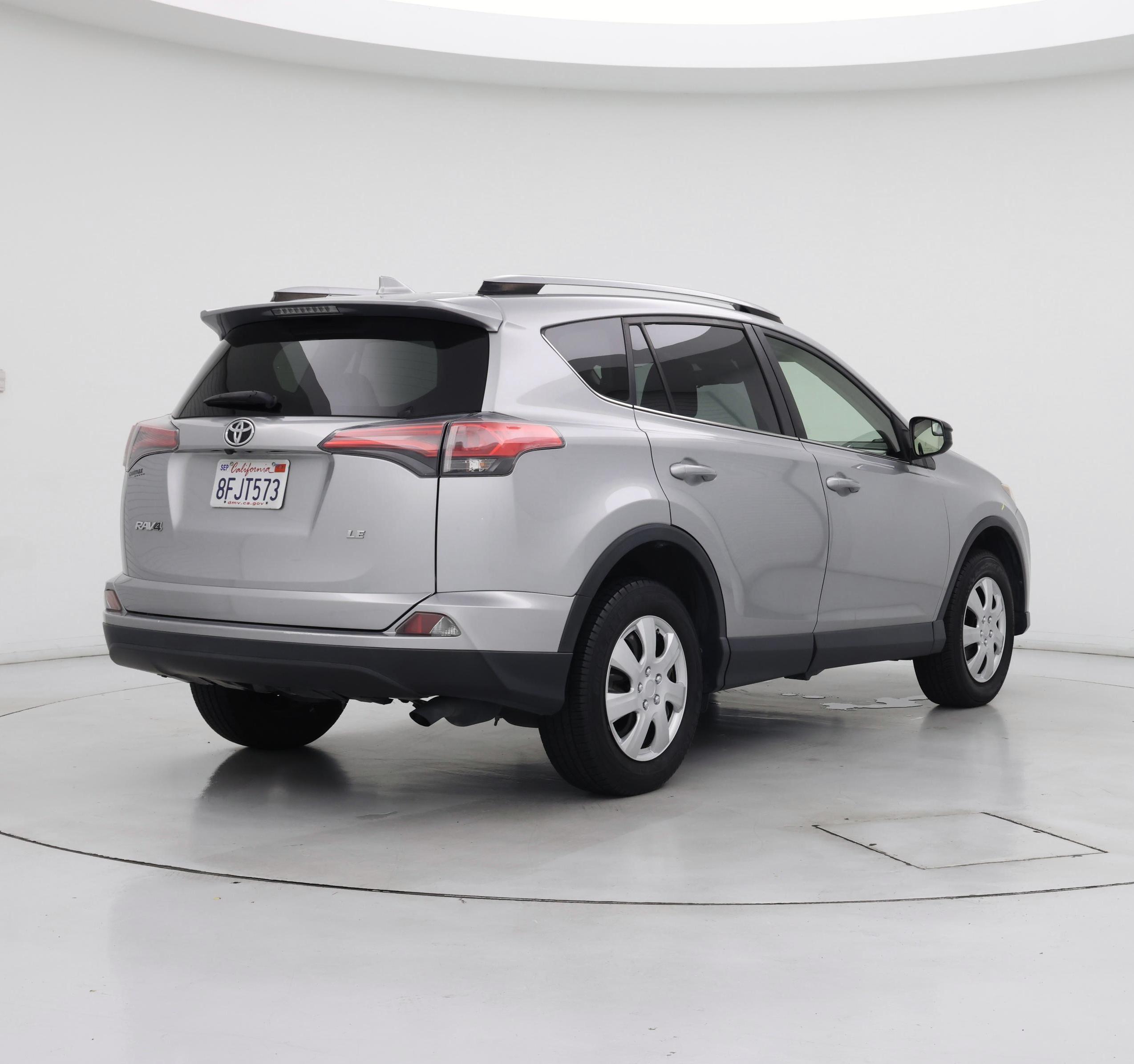 Thumbnail: 2018 Toyota RAV4 - 8