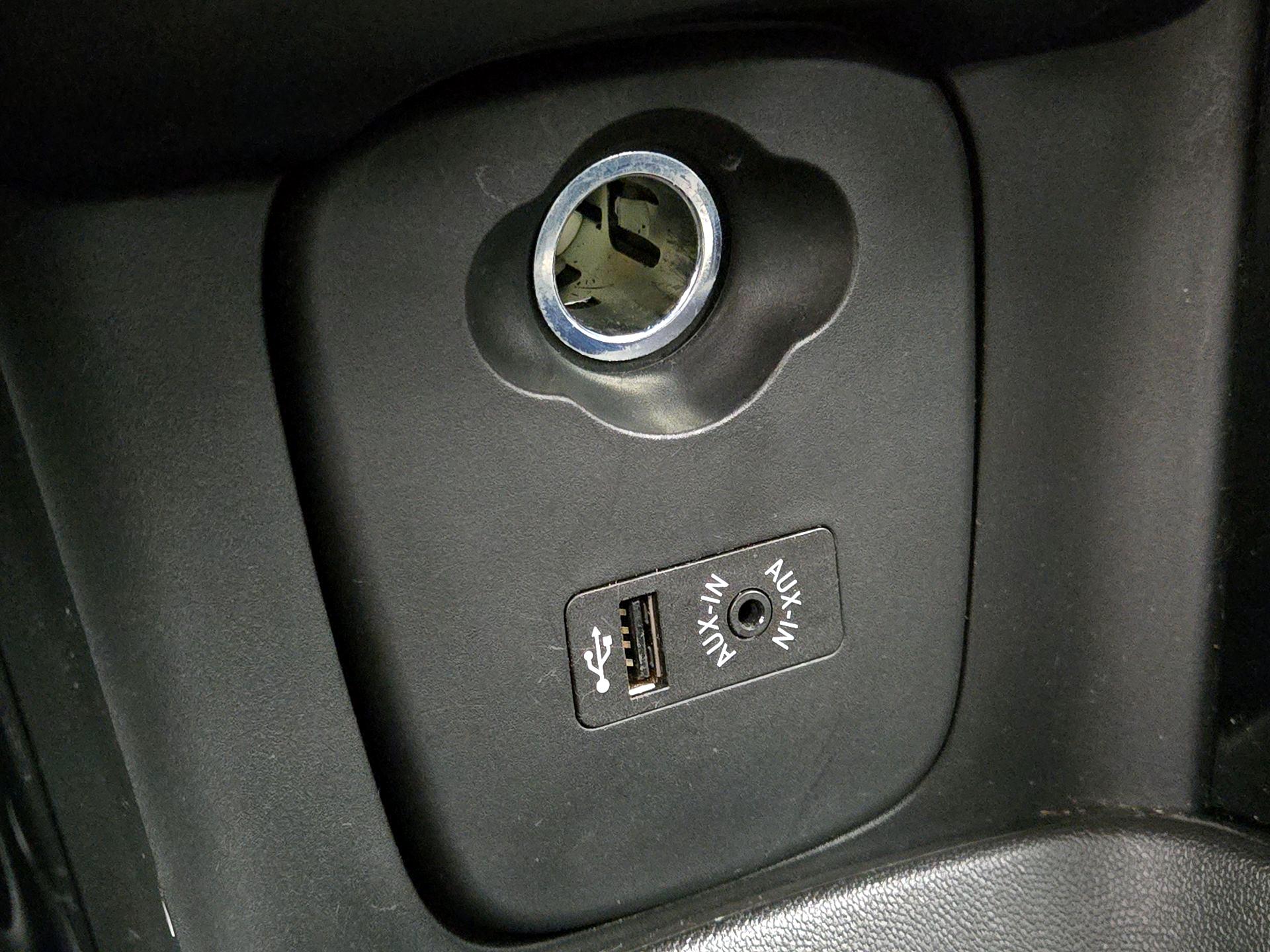 Thumbnail: 2017 MINI Cooper Hardtop - 17