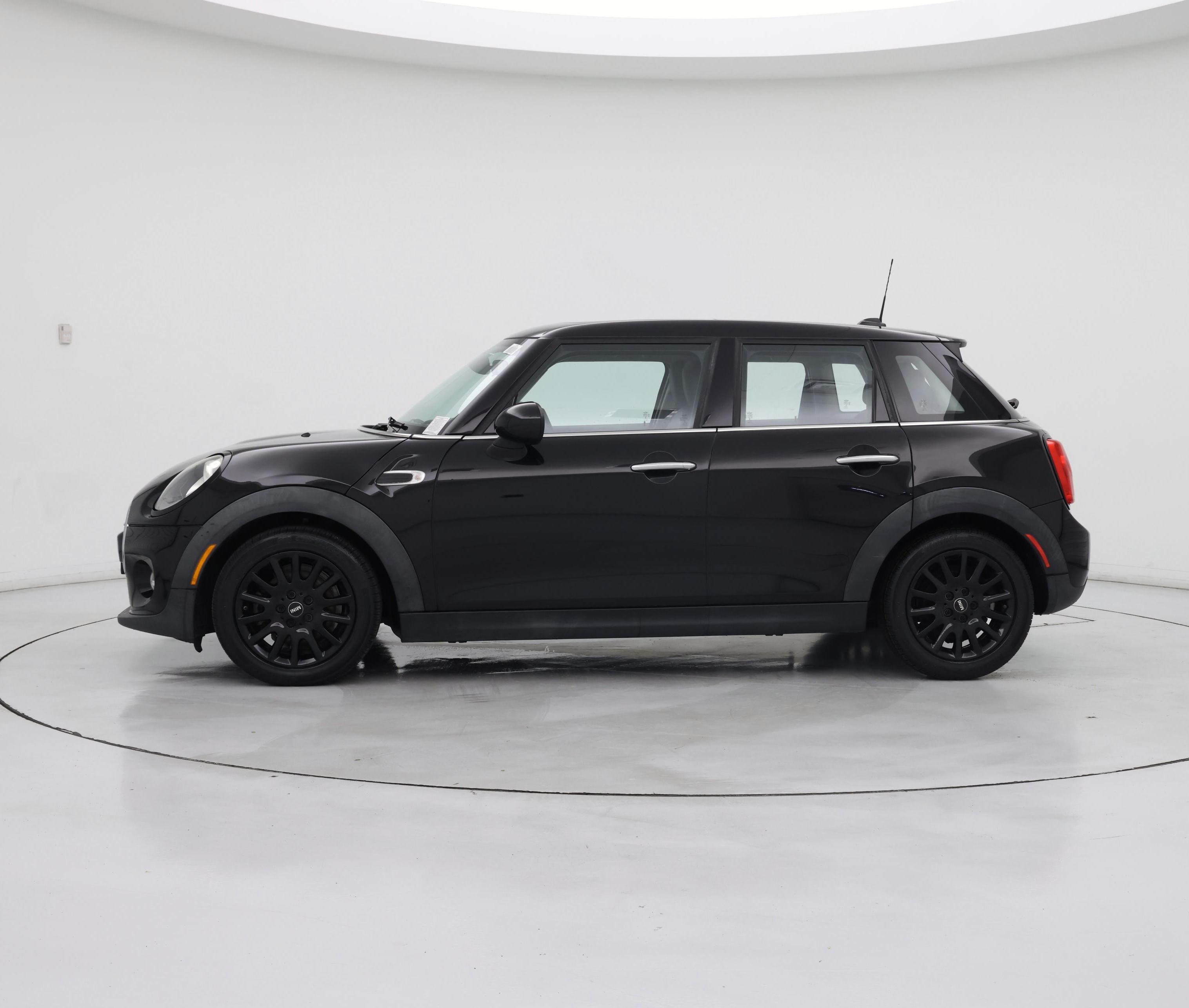 Thumbnail: 2017 MINI Cooper Hardtop - 3