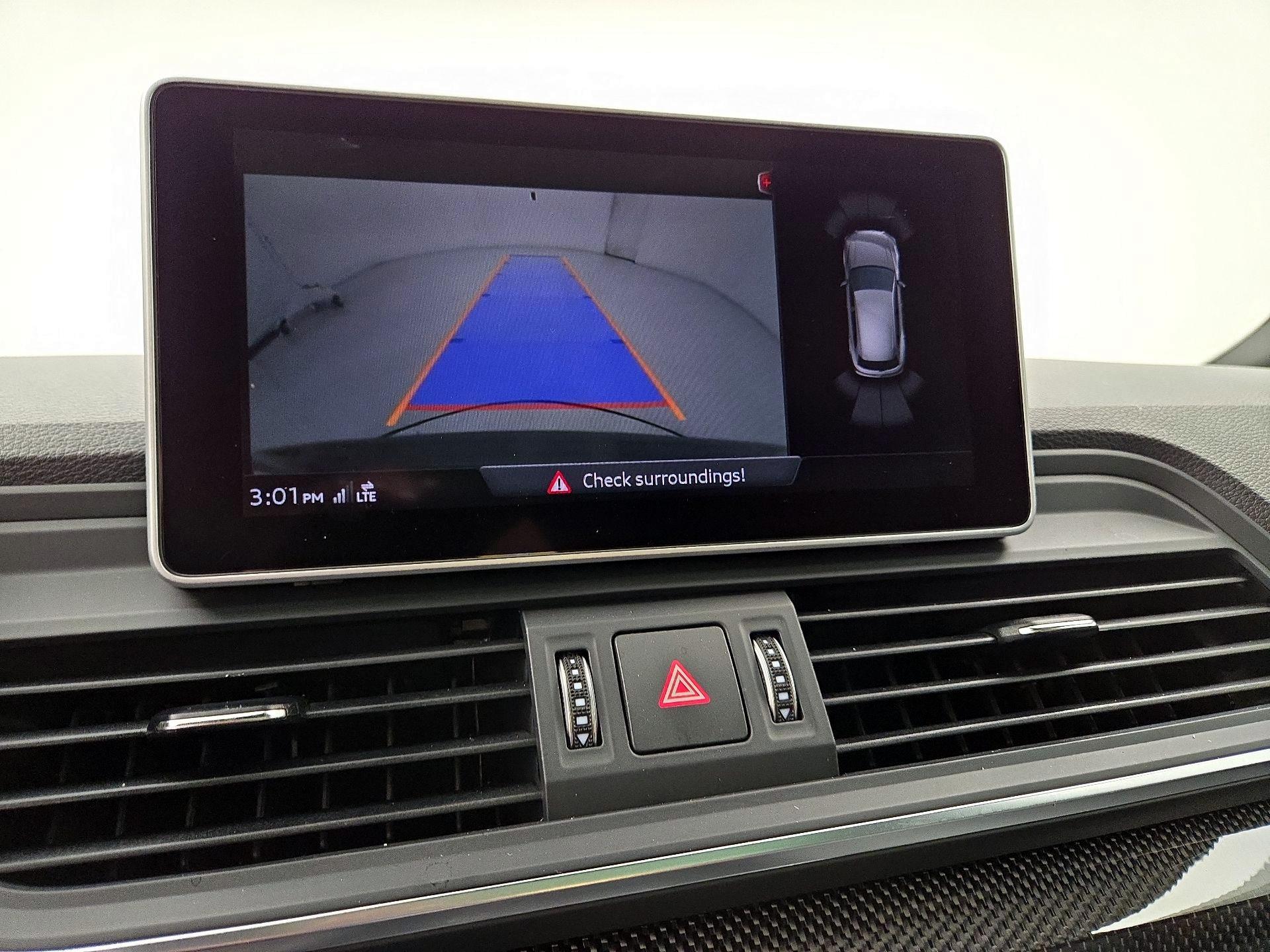 Thumbnail: 2019 Audi SQ5 - 15