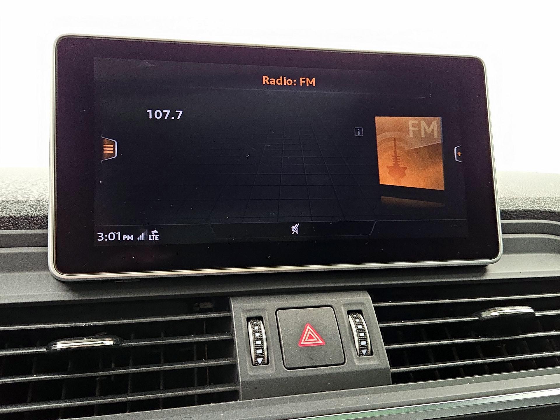 Thumbnail: 2019 Audi SQ5 - 16